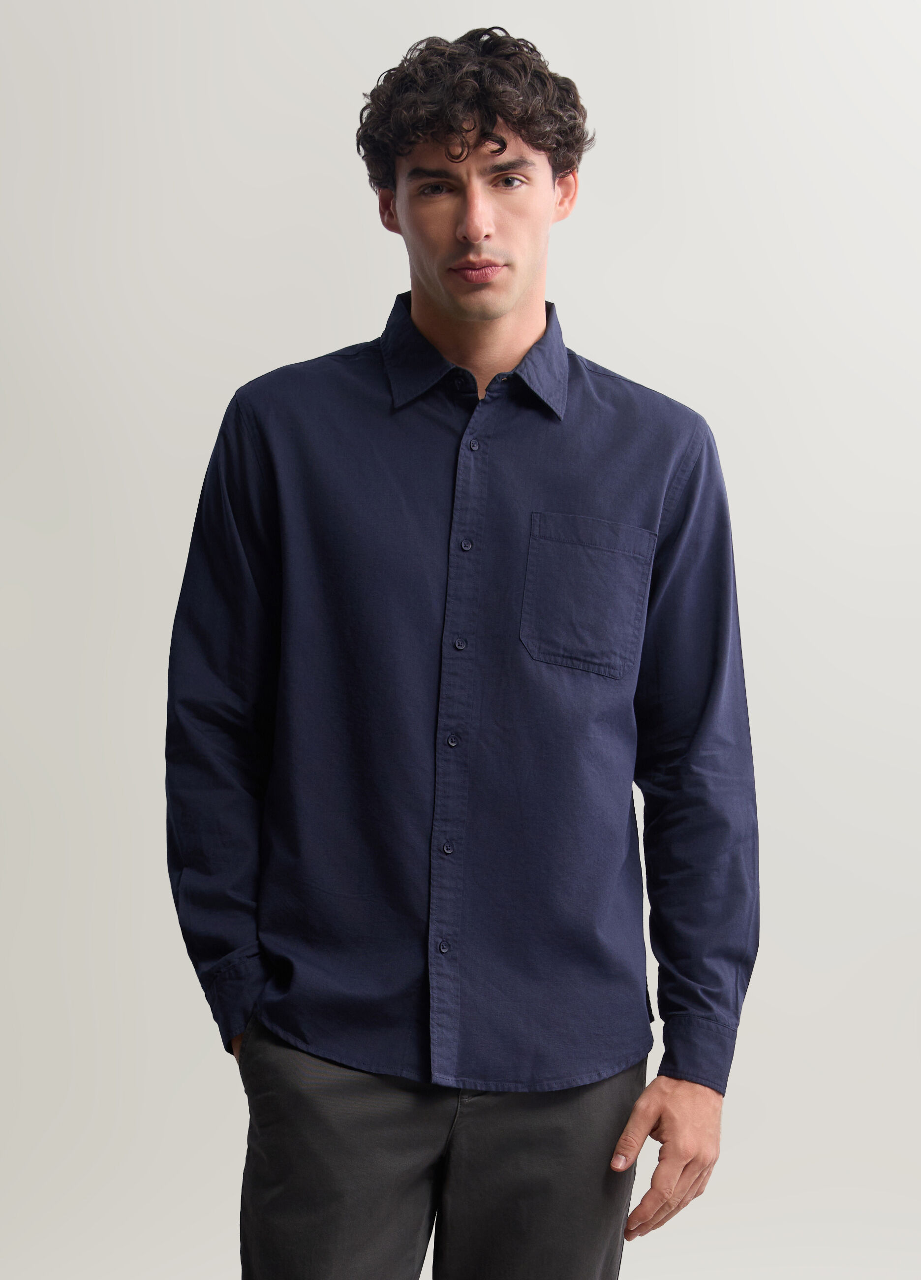 Camicia regular fit in cotone e viscosa uomo_0