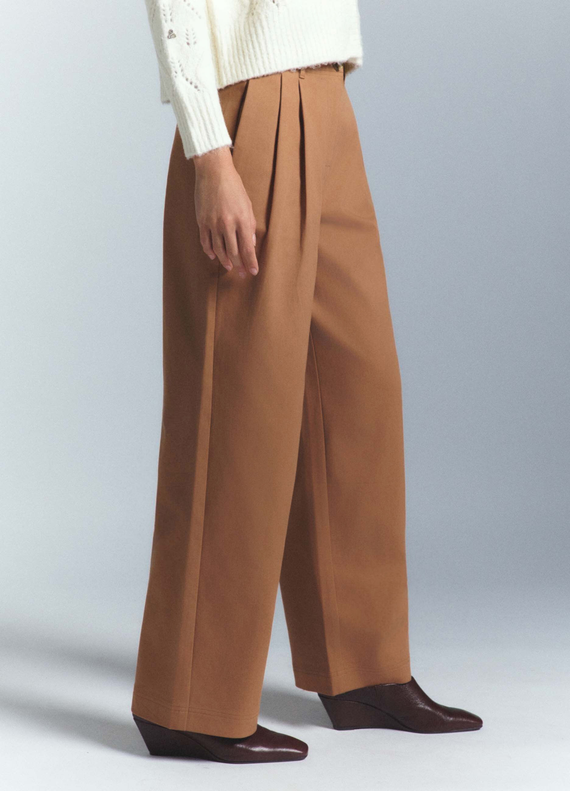 Pantaloni Straight Fit in Twill di cotone stretch donna_2
