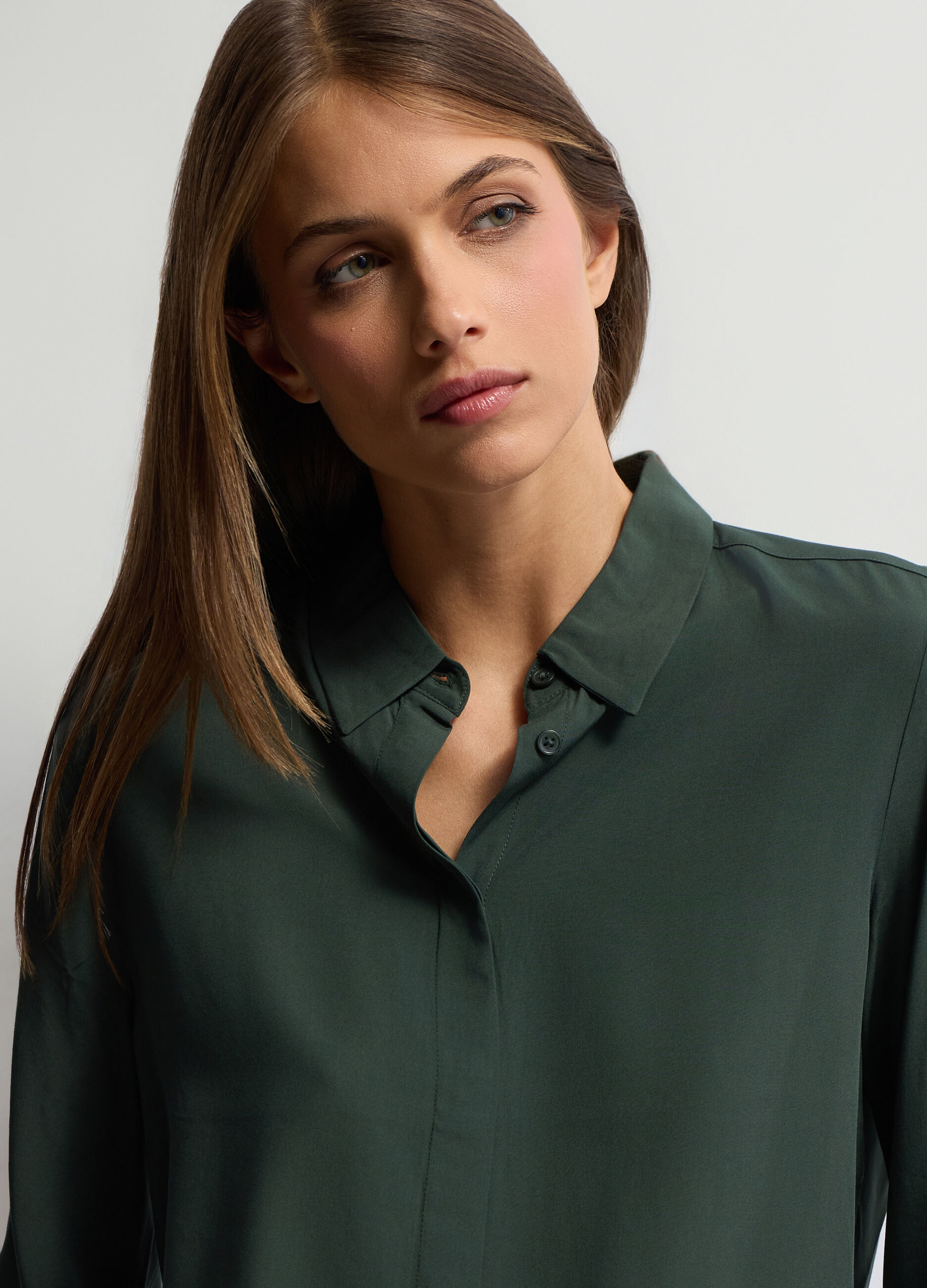 Camicia Fit Regular con colletto alla francese in pura viscosa donna_2