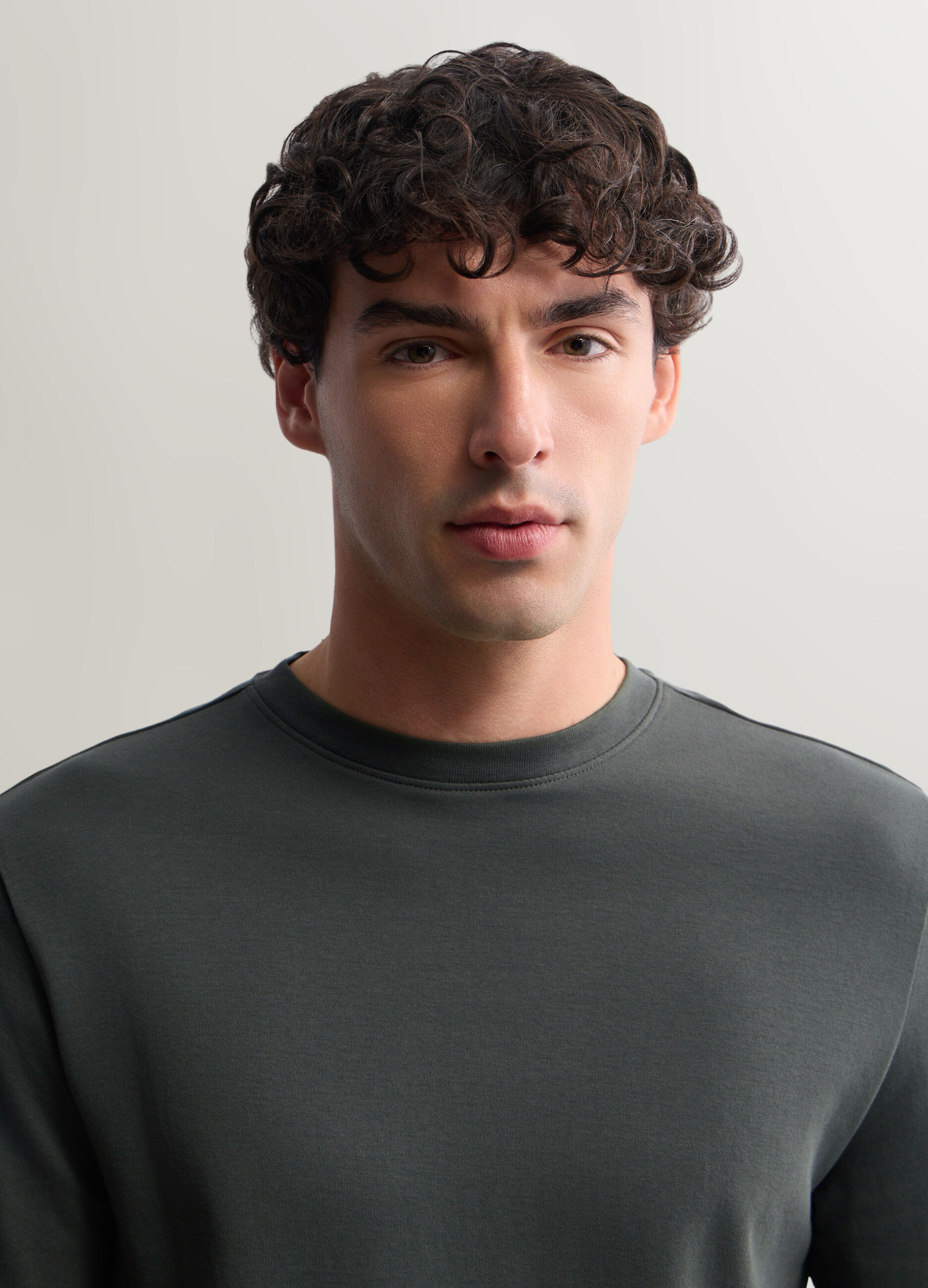 Maglia girocollo in interlock di cotone uomo_2