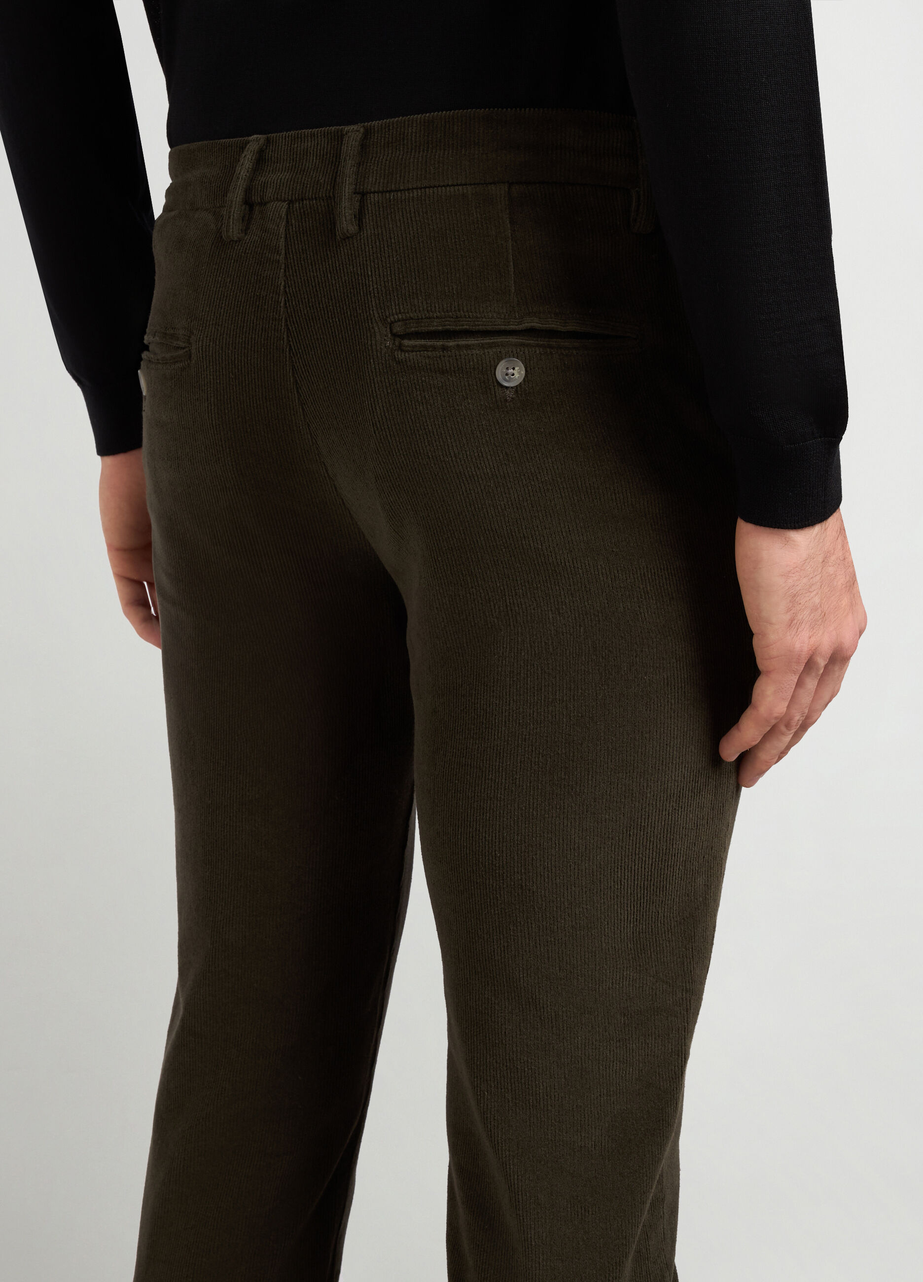 Pantaloni chino slim fit in velluto a coste uomo_2