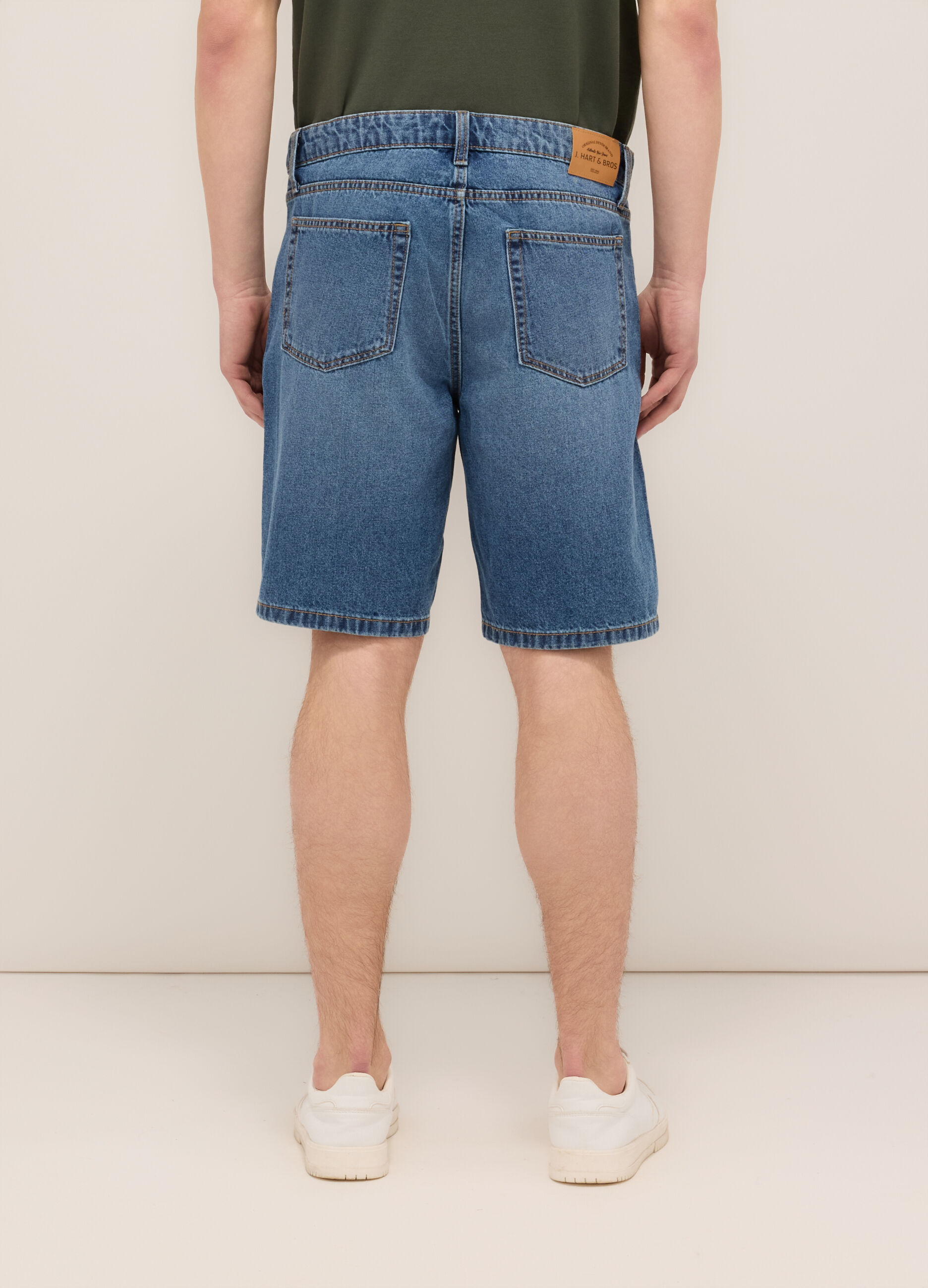 Bermuda in denim di puro cotone uomo_1