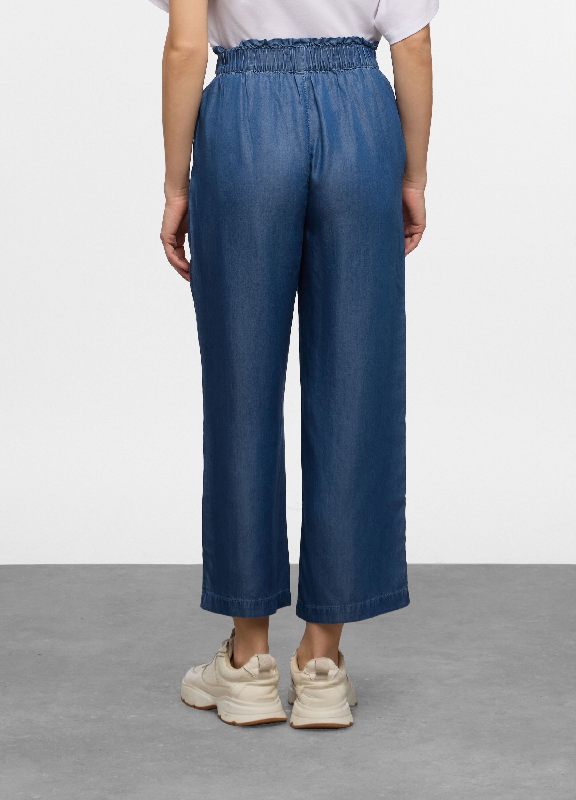 Jogger fit Culotte lunghezza capri con vita elasticata e coulisse in Lyocell donna_2