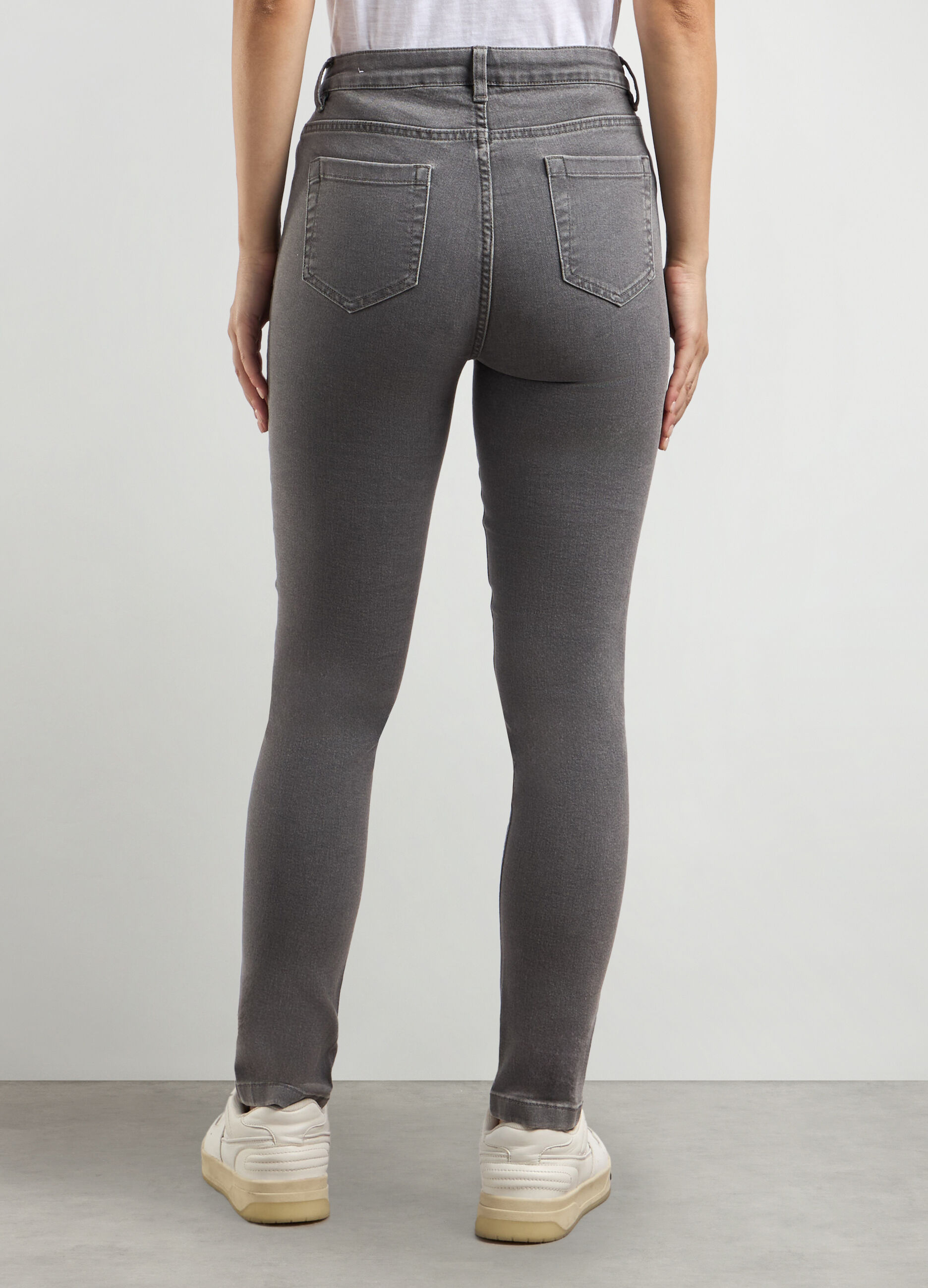 Pantaloni in denim di misto cotone stretch donna_1
