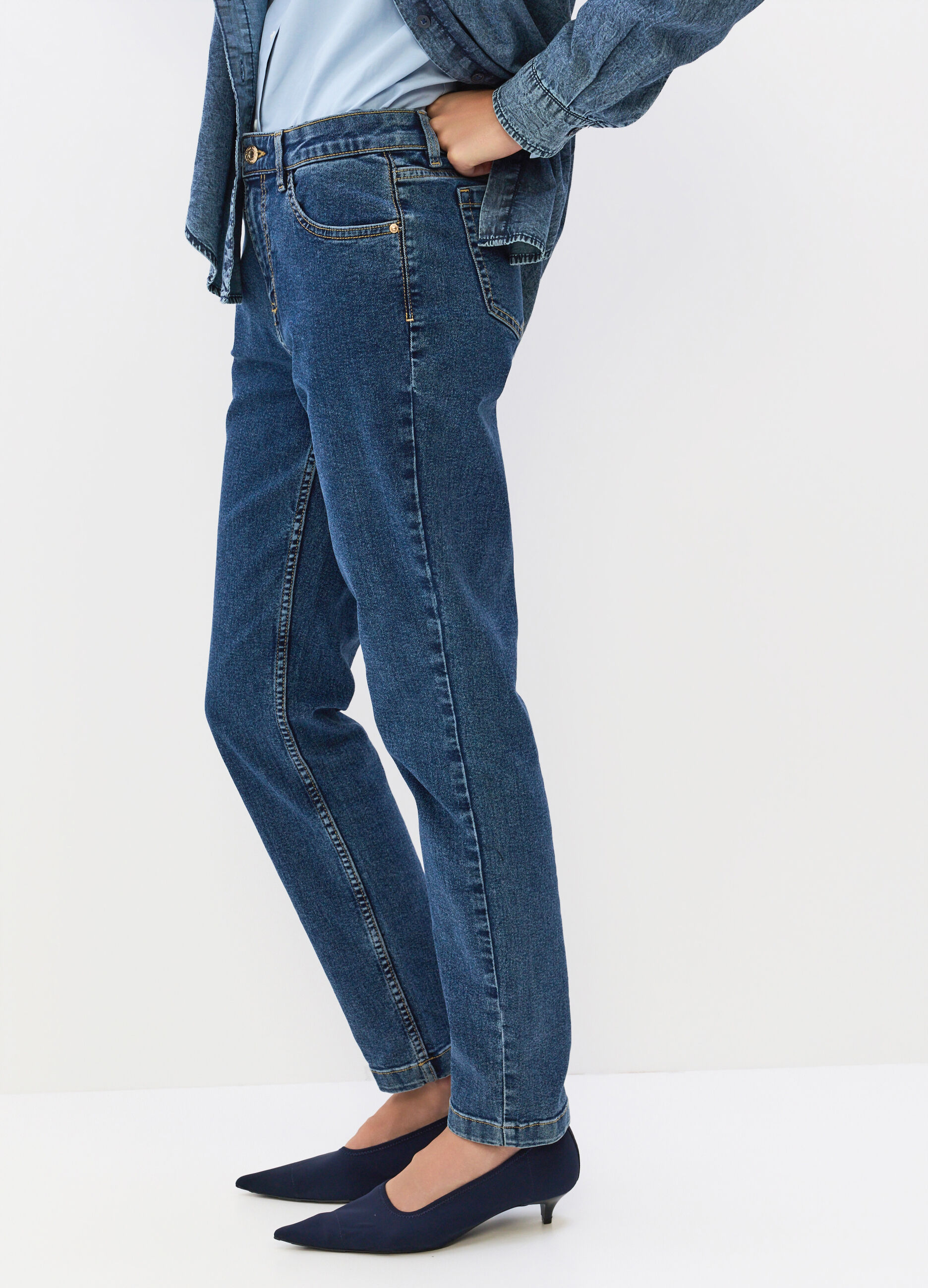 Pantaloni Slim Fit in denim stretch misto cotone donna_3