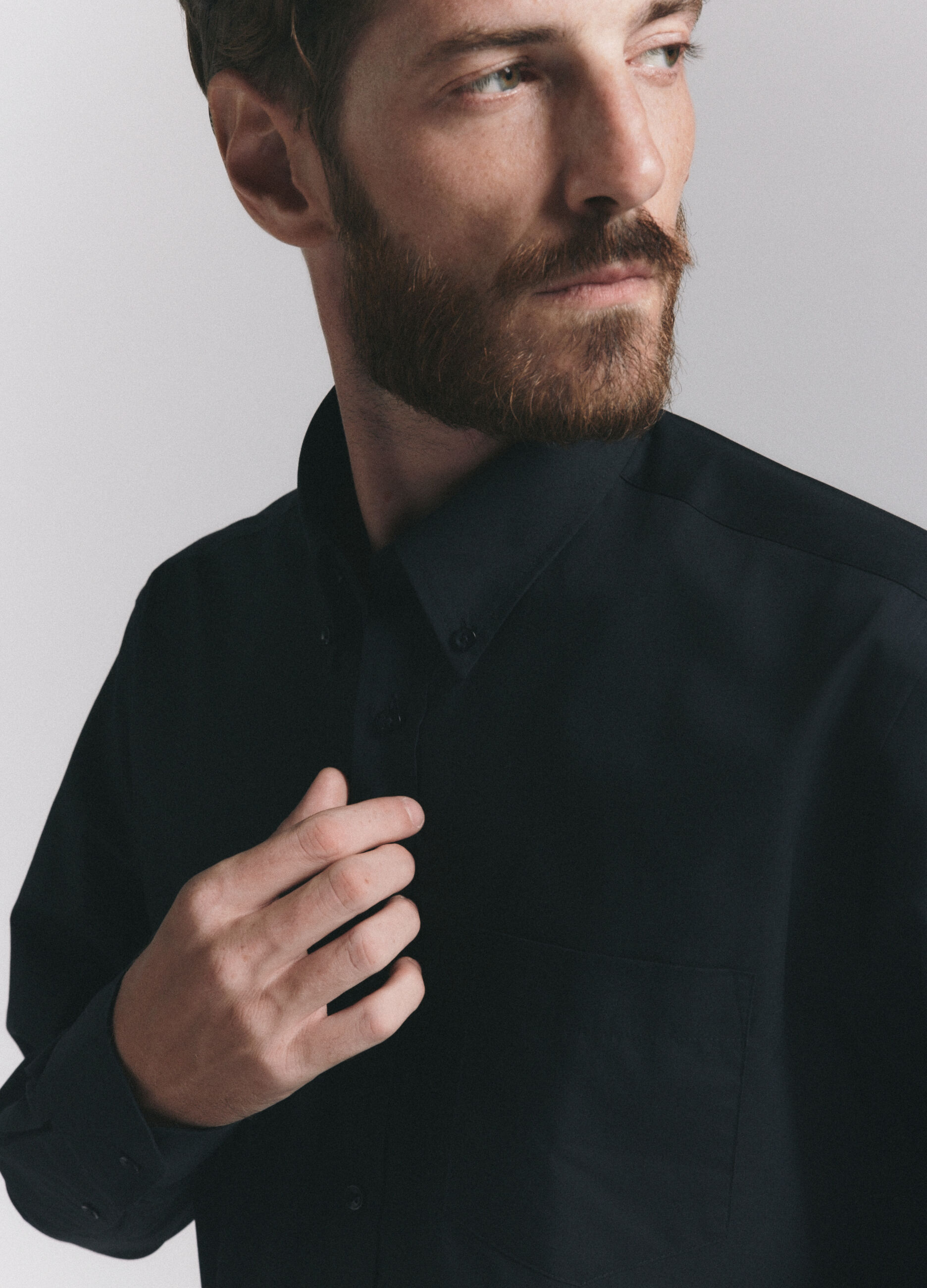 Camicia regular fit con colletto button down uomo_4