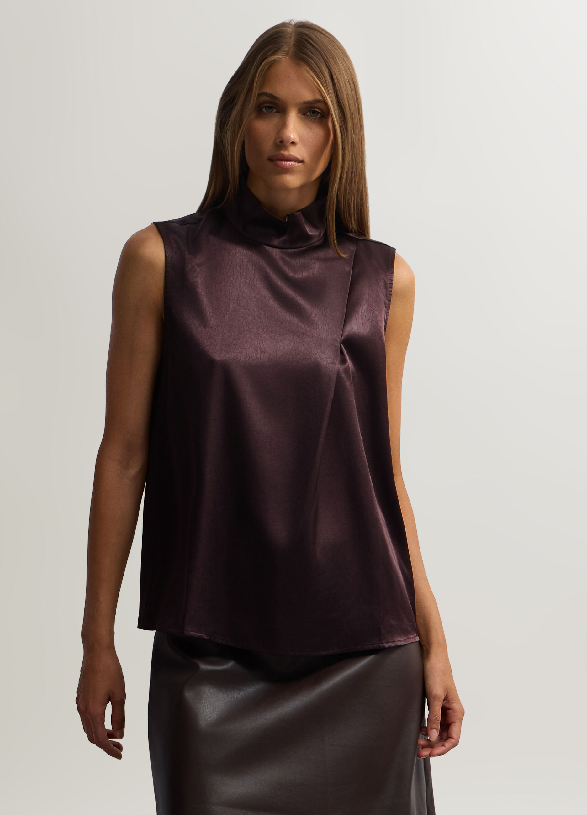 Blusa Fit Over a collo alto in raso donna_0