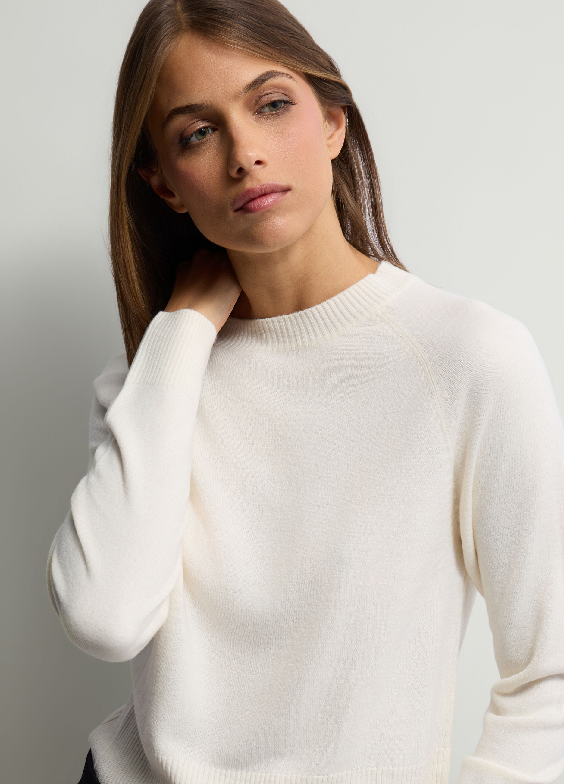 Pullover girocollo in maglia rasata donna_2