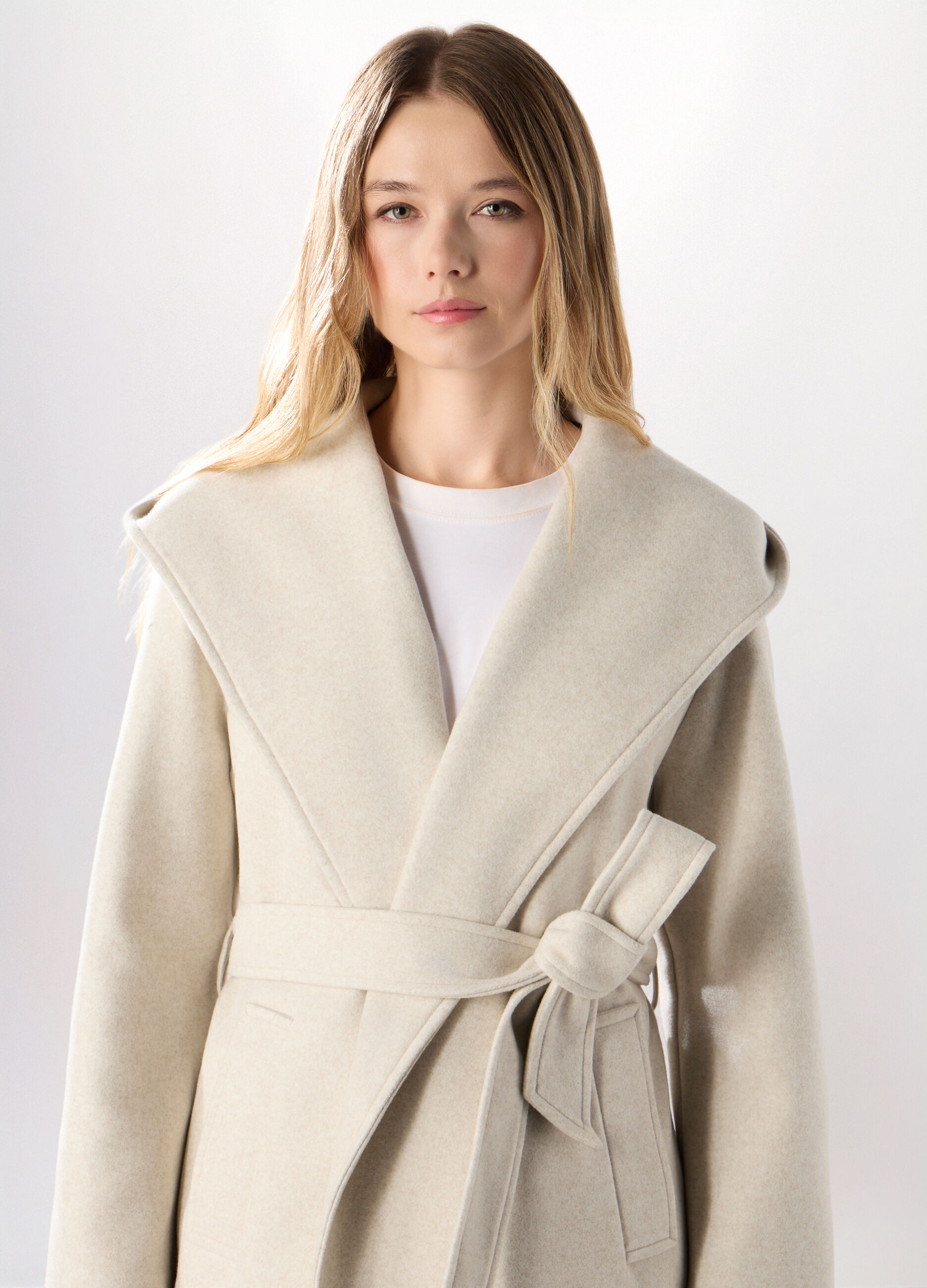 Cappotto lungo con cappuccio donna_2