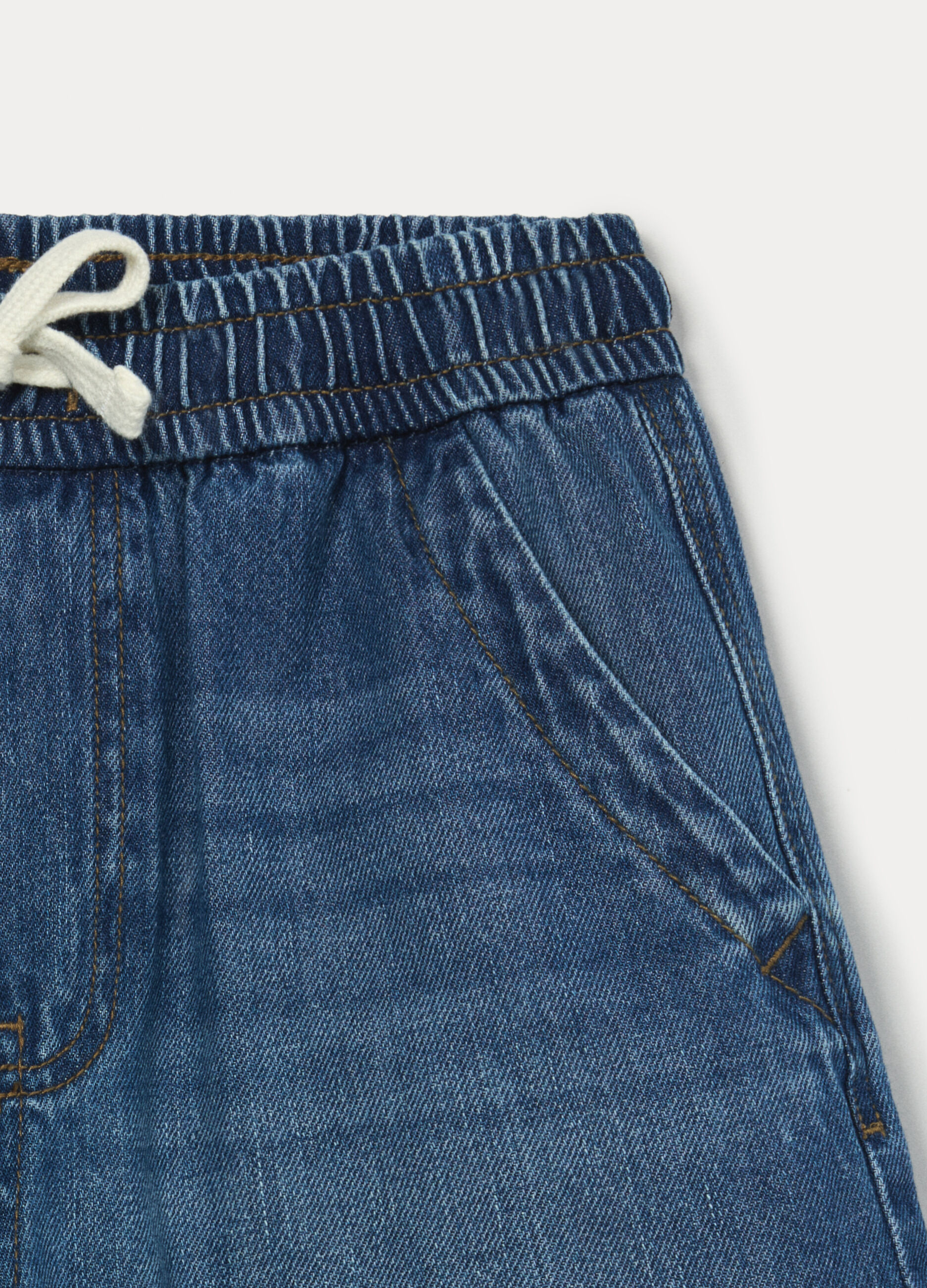 Jogger in denim misto cotone ragazzo_2