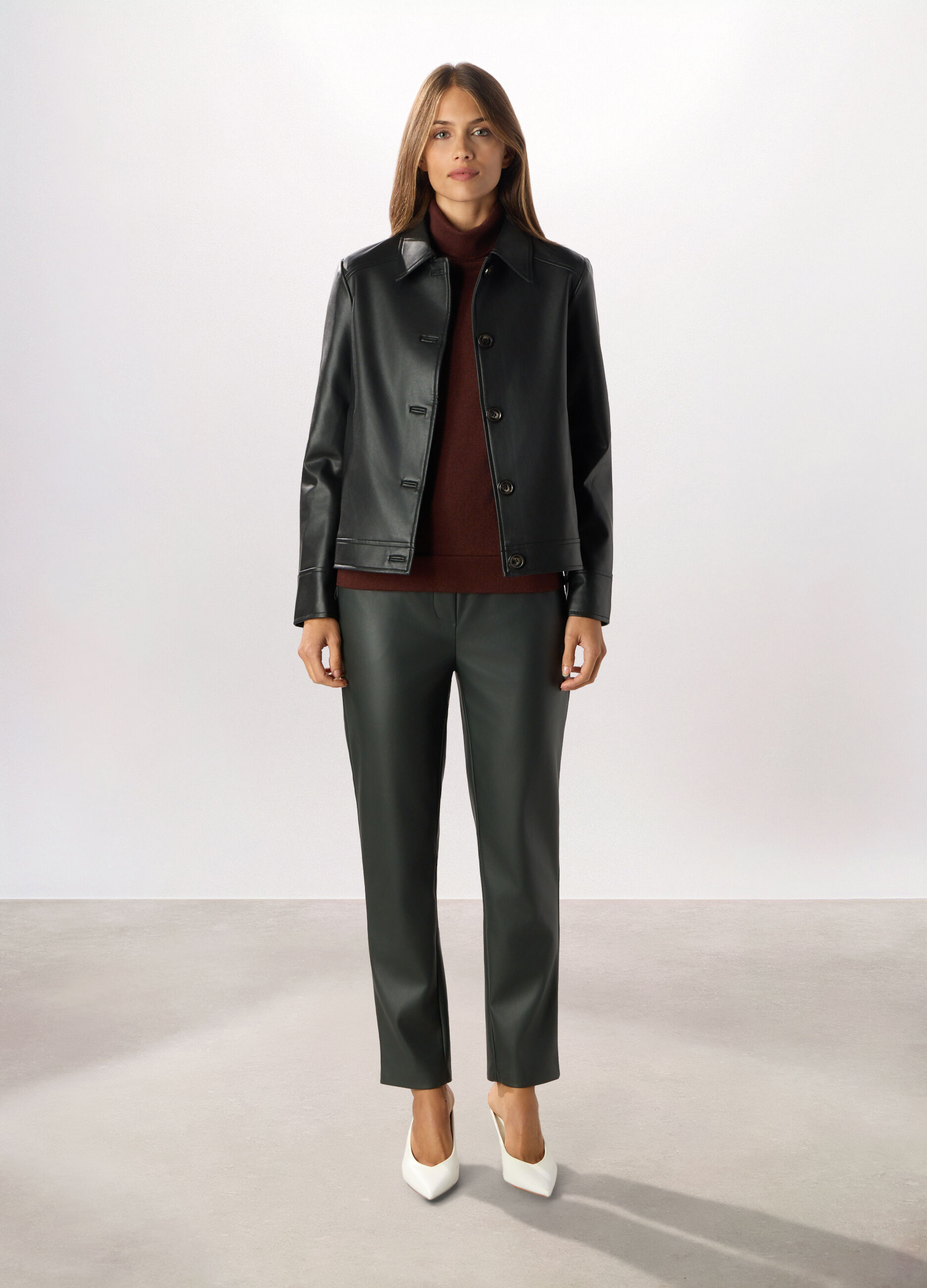 Giacca in eco pelle donna_0