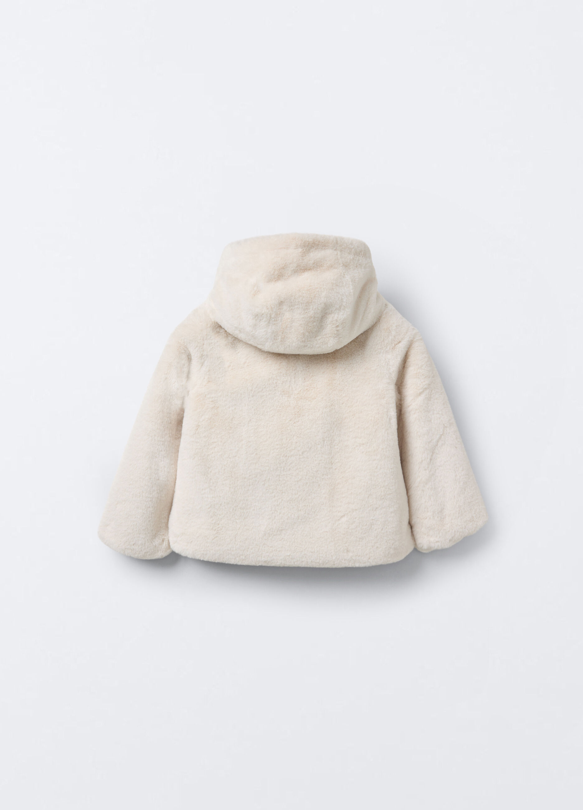 Giacca in eco fur con cappuccio_1