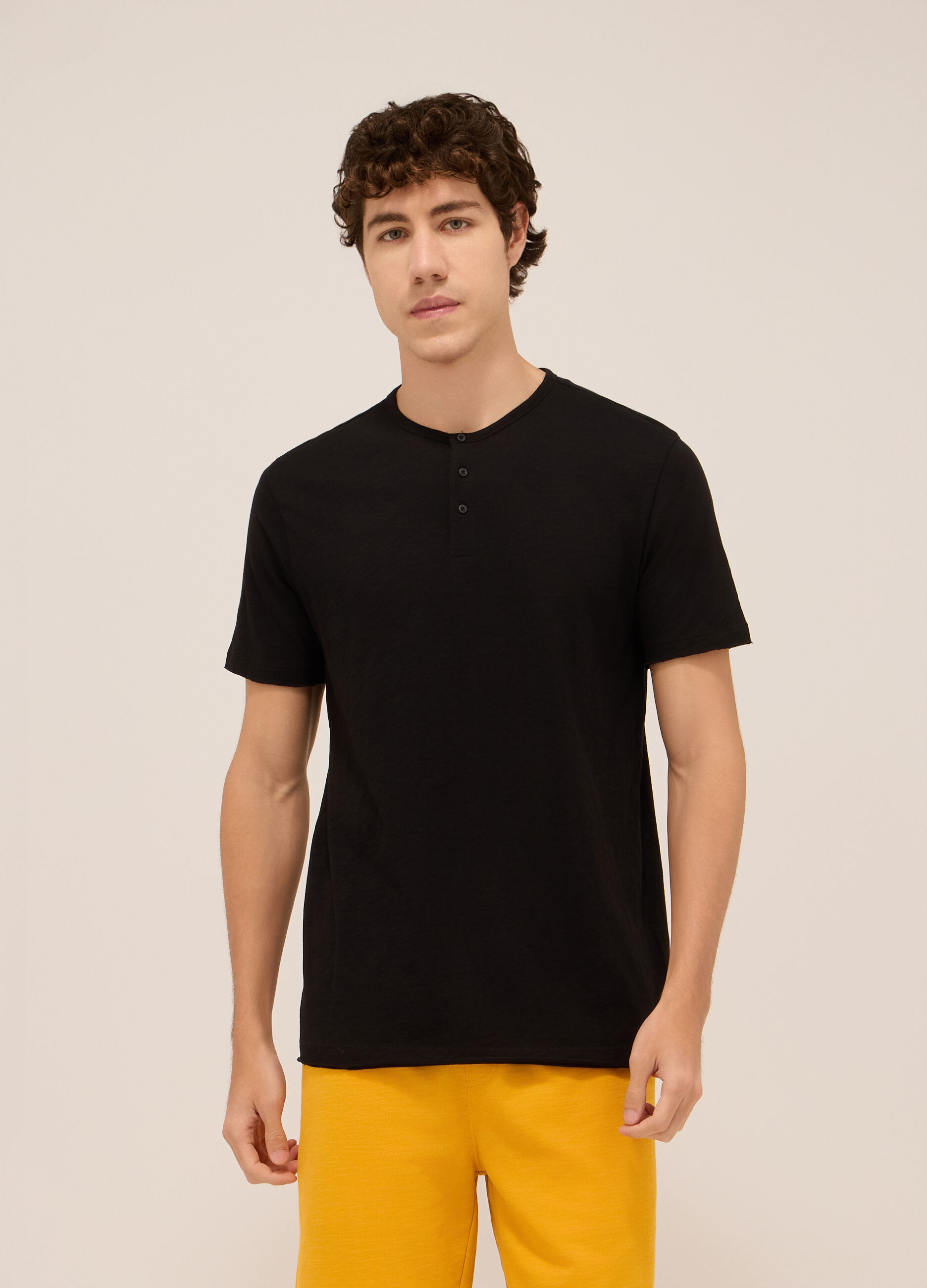 T-Shirt a collo serafino in jersey di cotone uomo_0