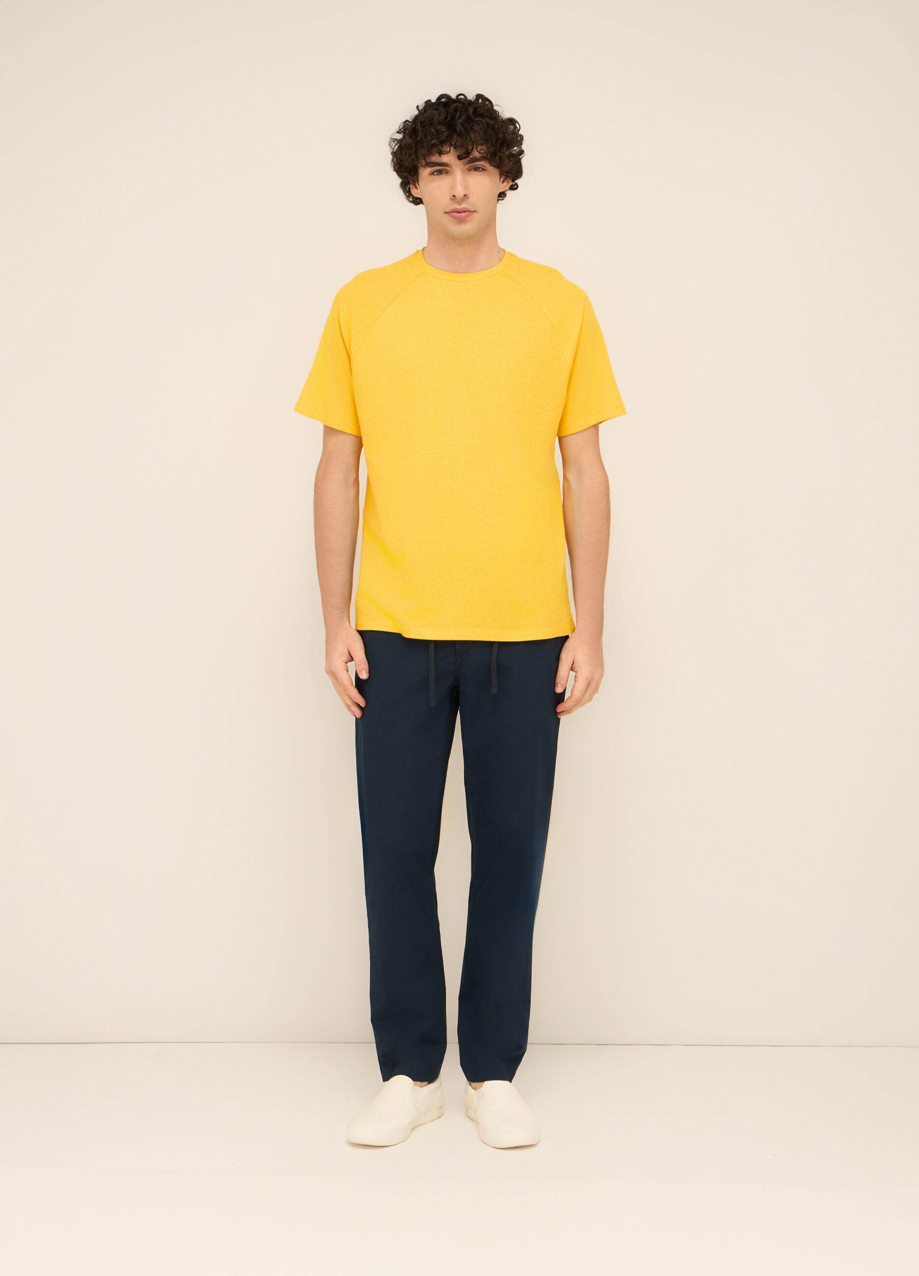 Pantaloni chino in cotone stretch con coulisse uomo_0