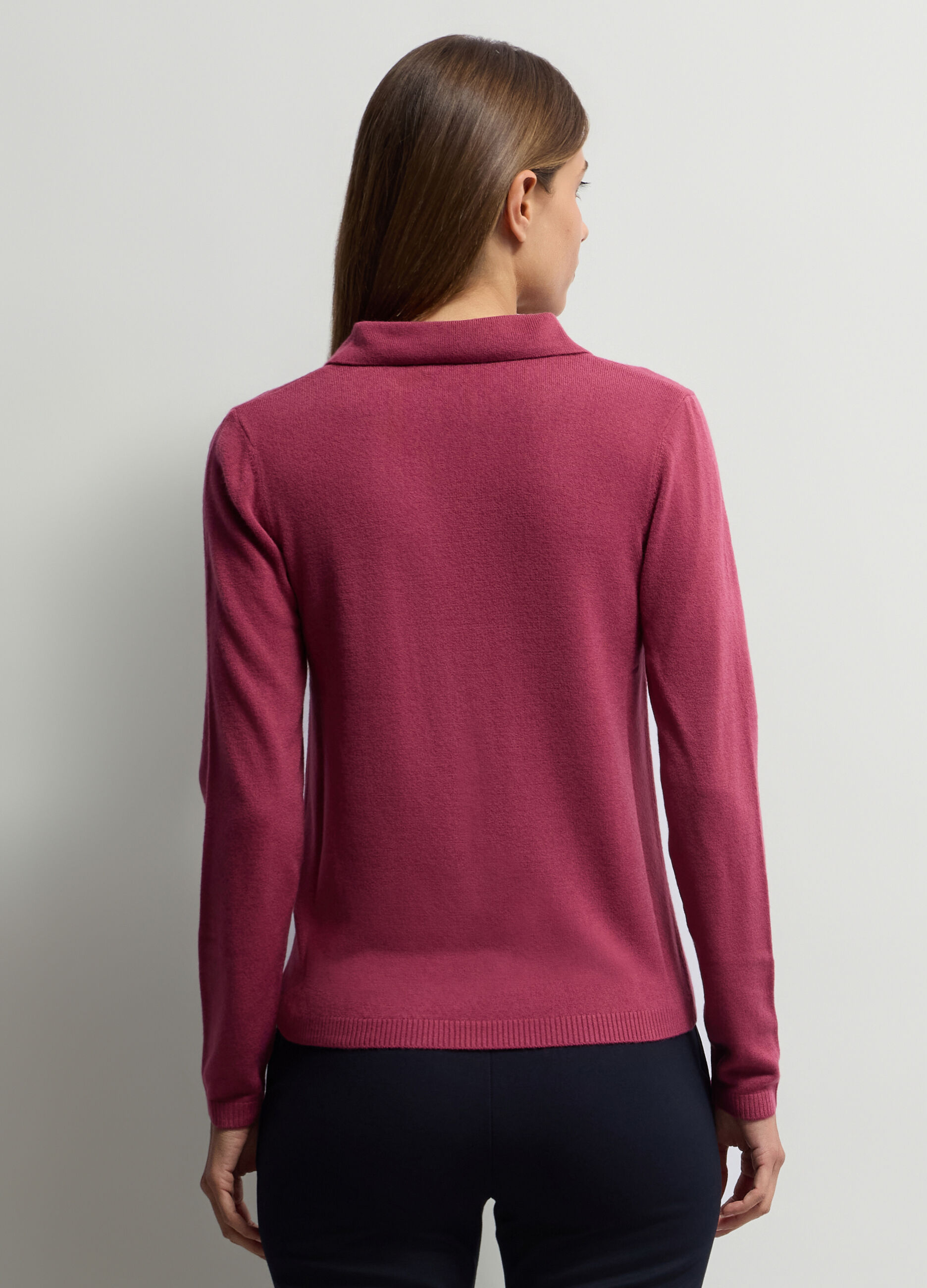 Maglia con scollo a V in costina donna_1