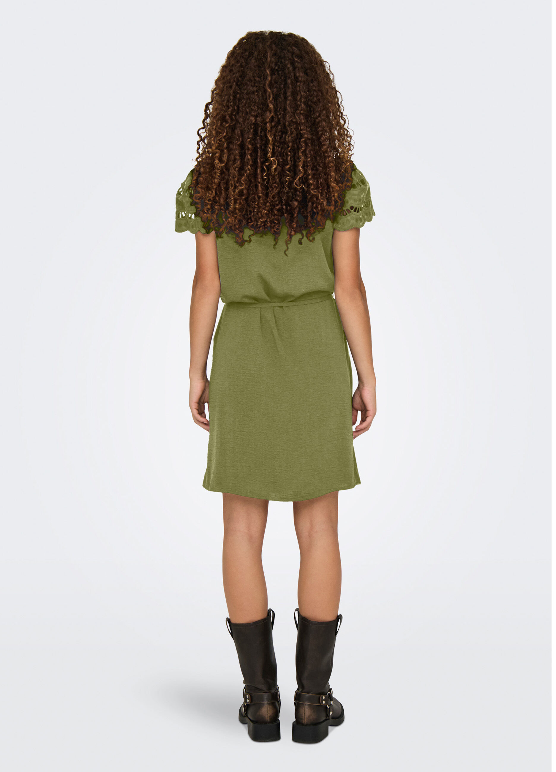 Vestito corto con scollo a V_1