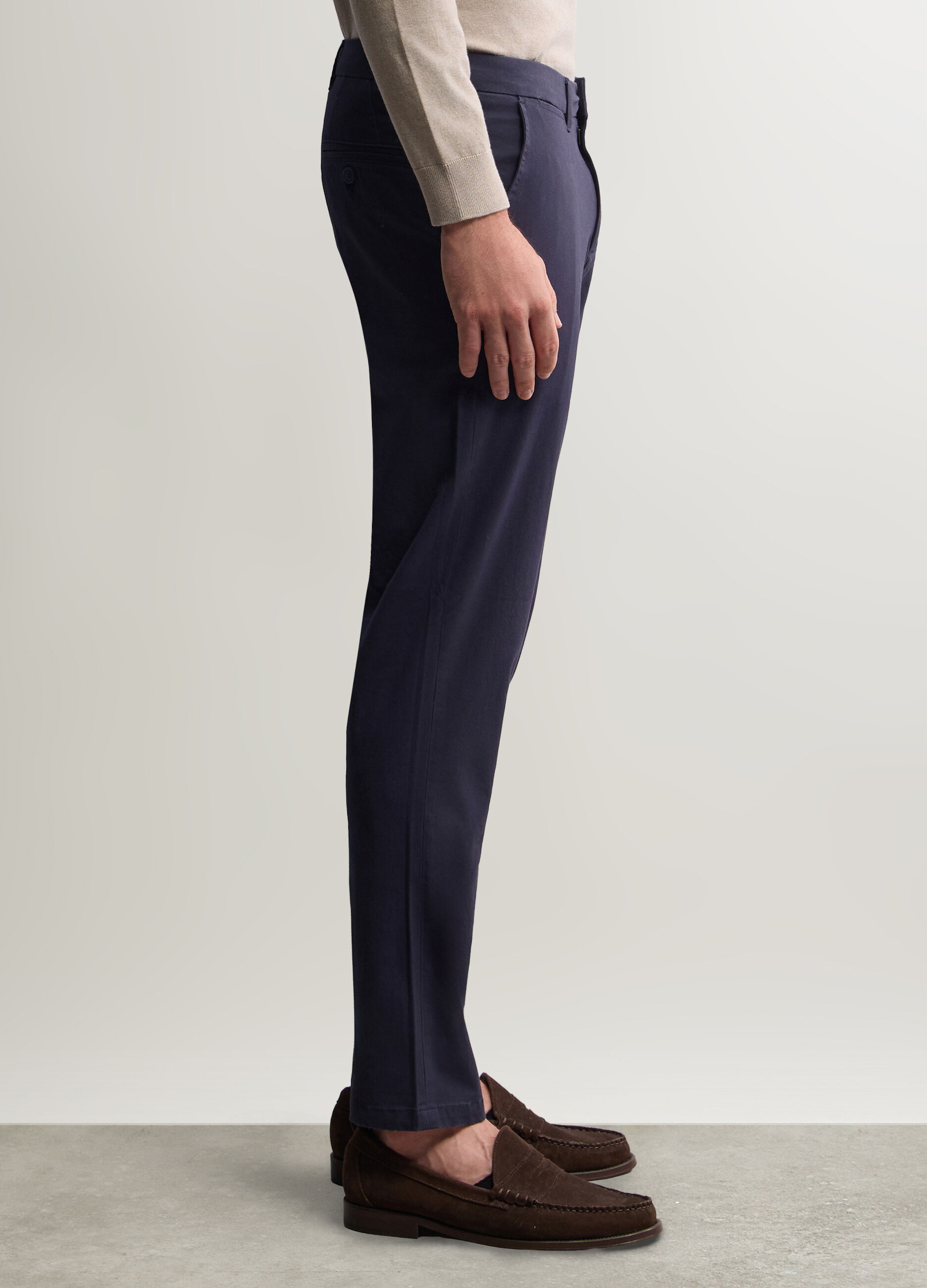Pantaloni chino in cotone stretch uomo_1