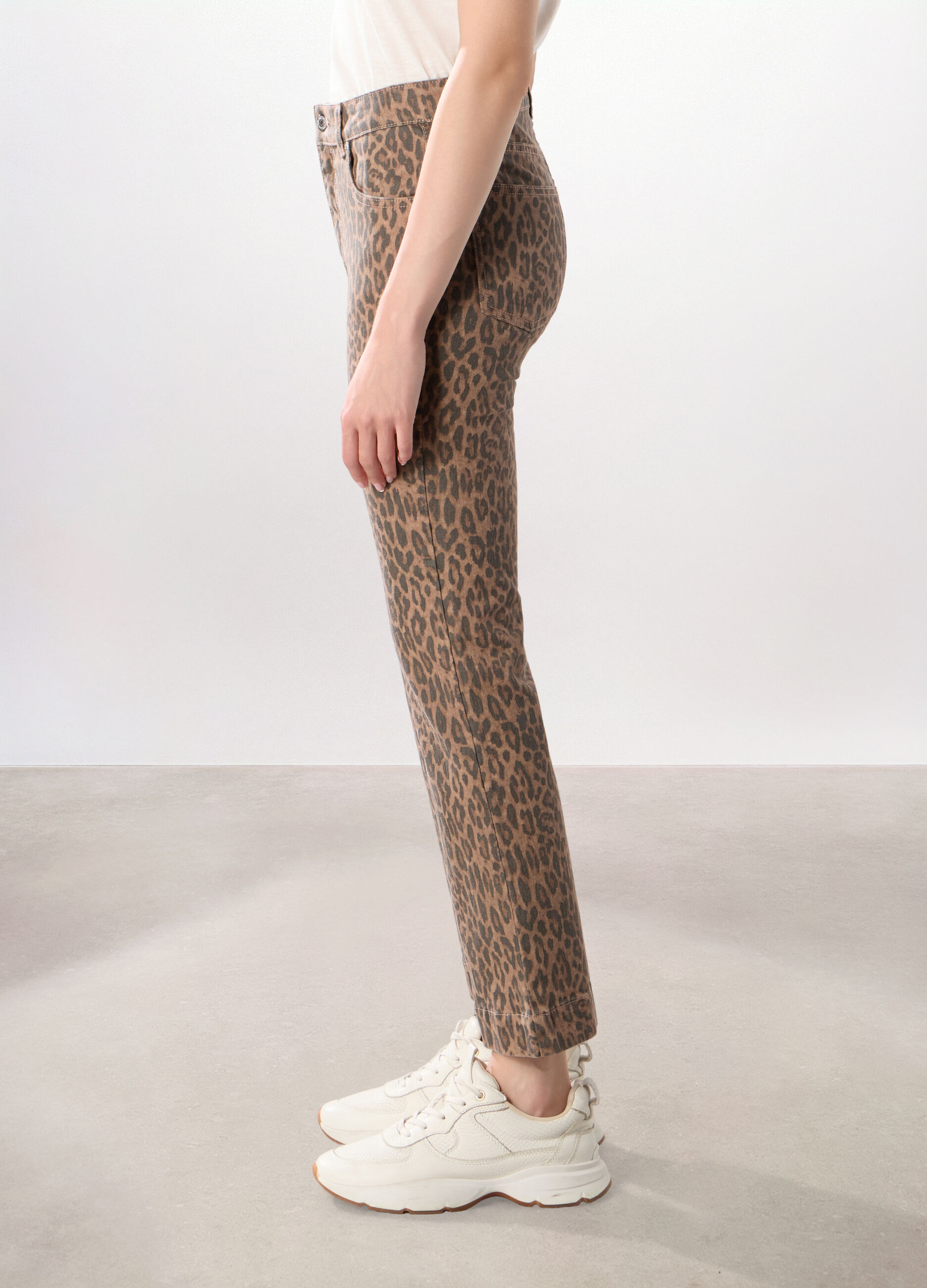 Pantaloni flare fit in denim misto cotone stretch donna_3