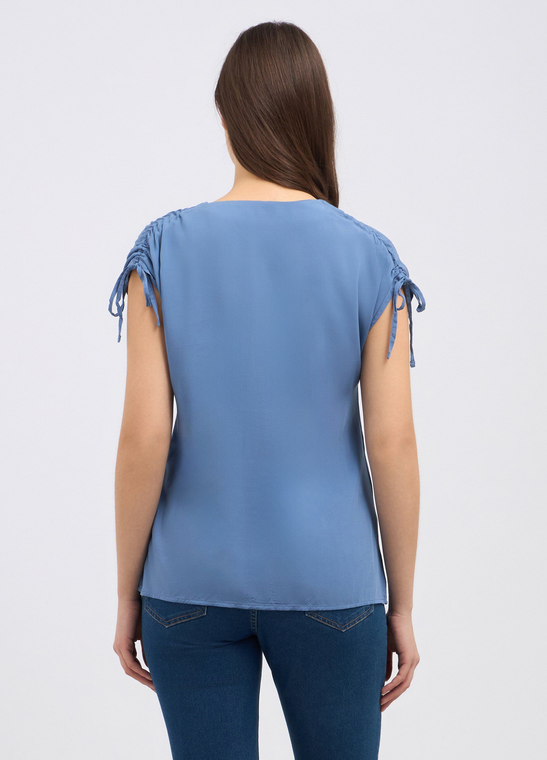 Camicia in pura viscosa con scollo a V donna