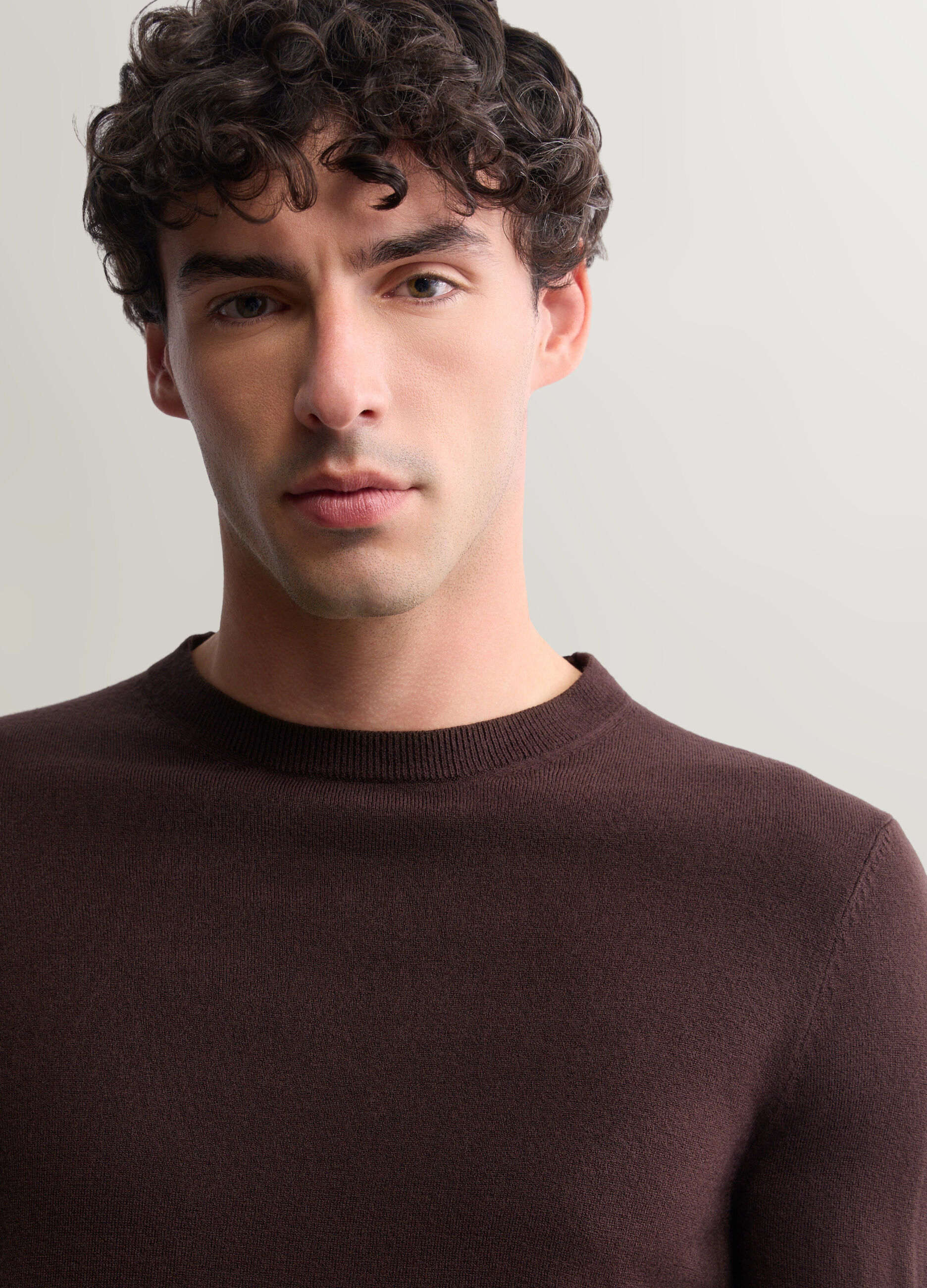 Maglione girocollo in maglia rasata uomo_2