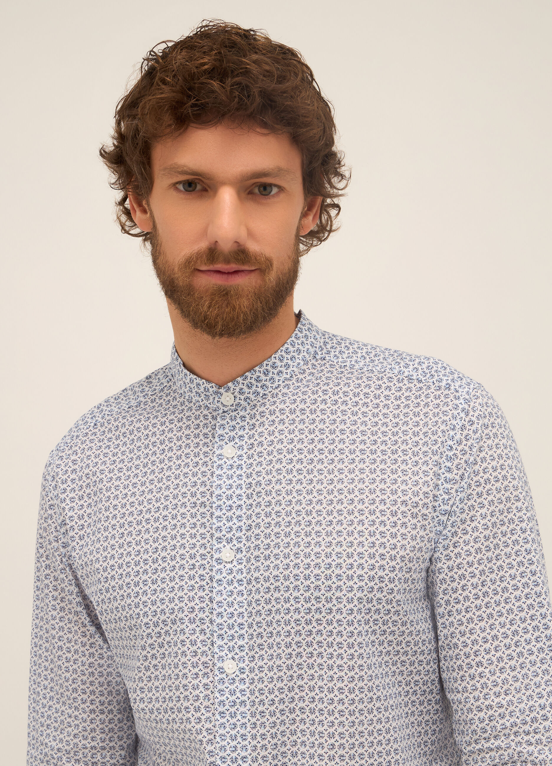 Camicia con collo alla coreana in cotone a fiore