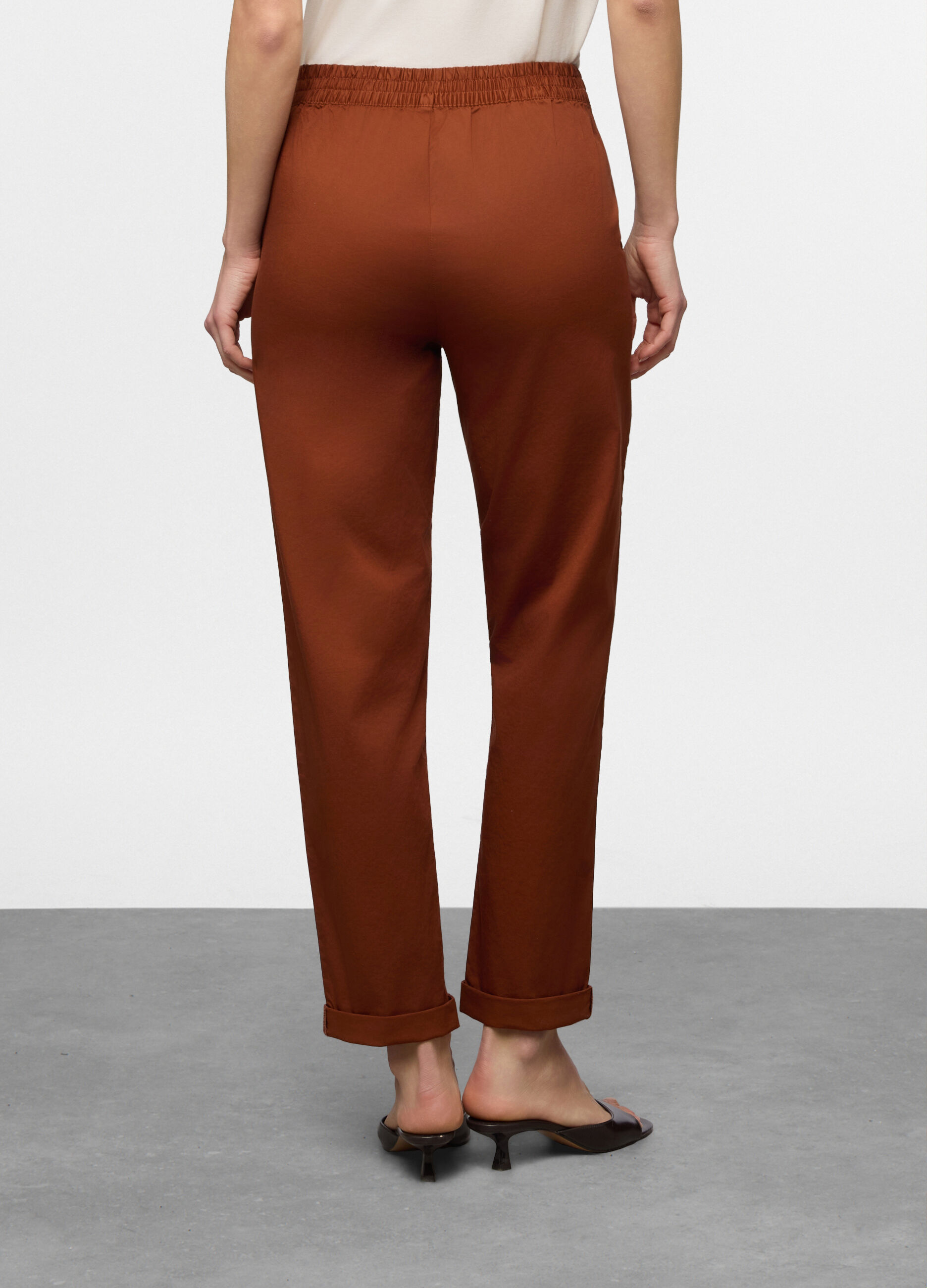 Pantaloni fit straight in twill di cotone stretch donna_1