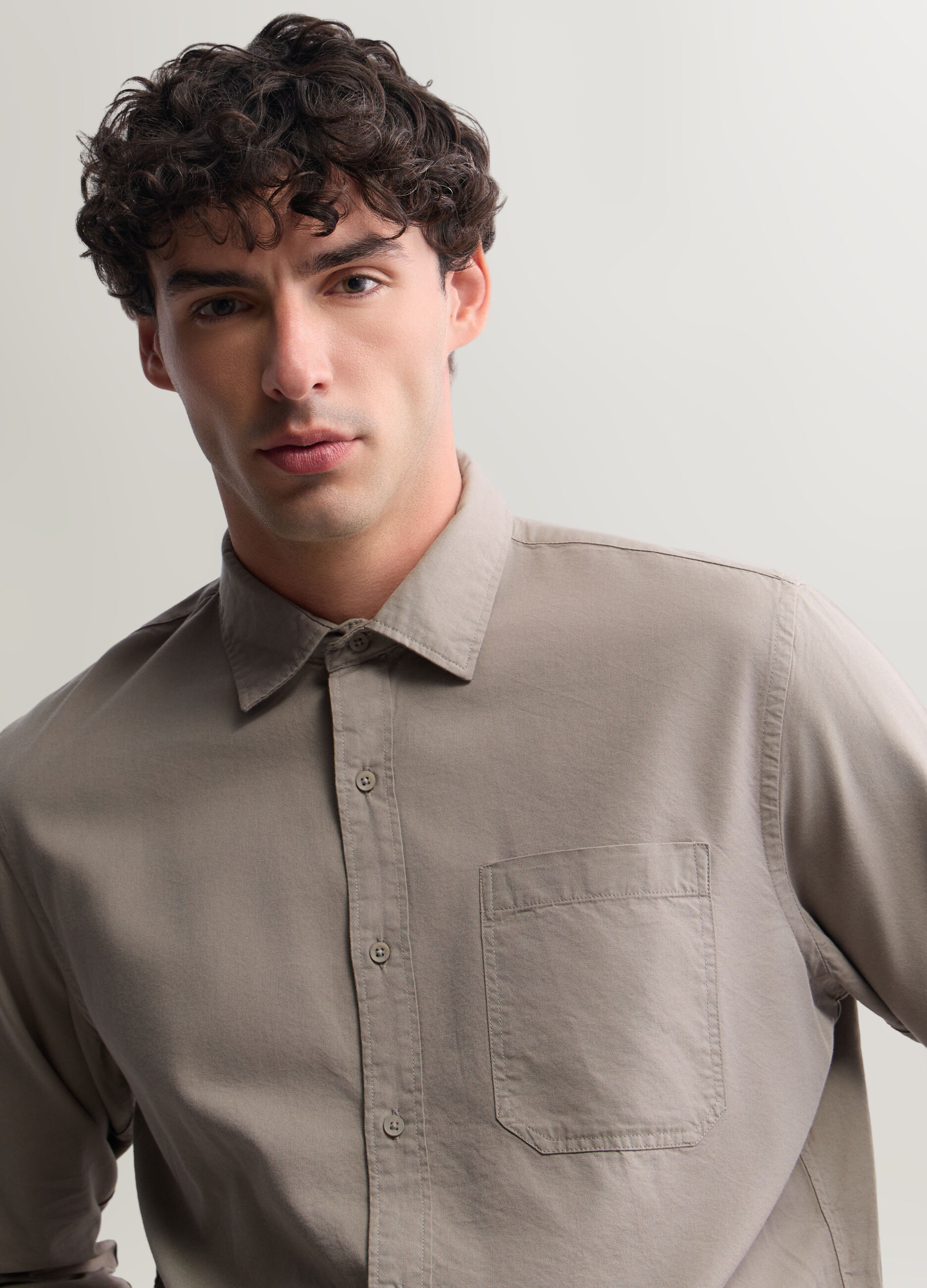 Camicia regular fit in cotone e viscosa uomo_2