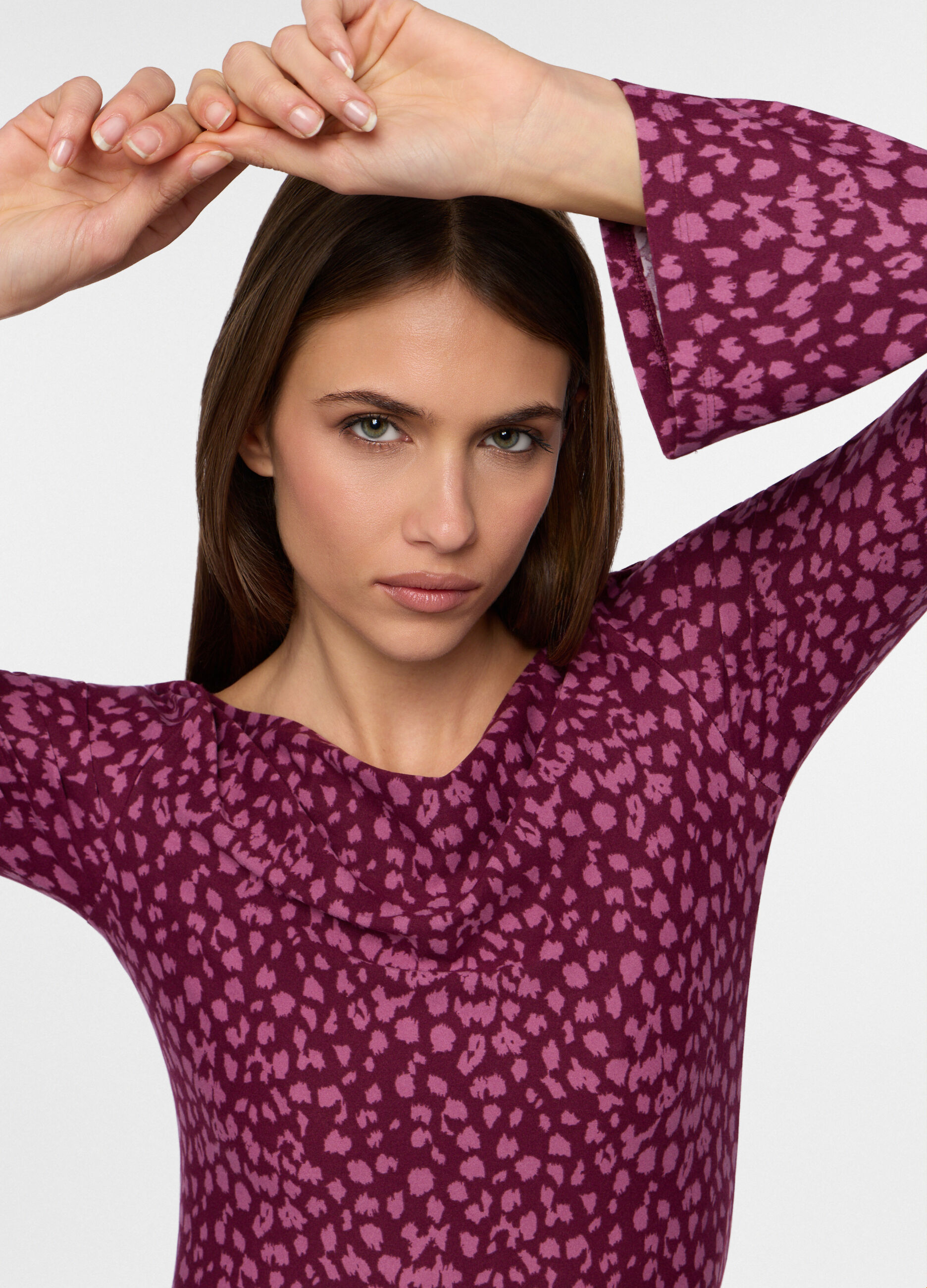 T-shirt con scollo a barchetta stretch donna_2