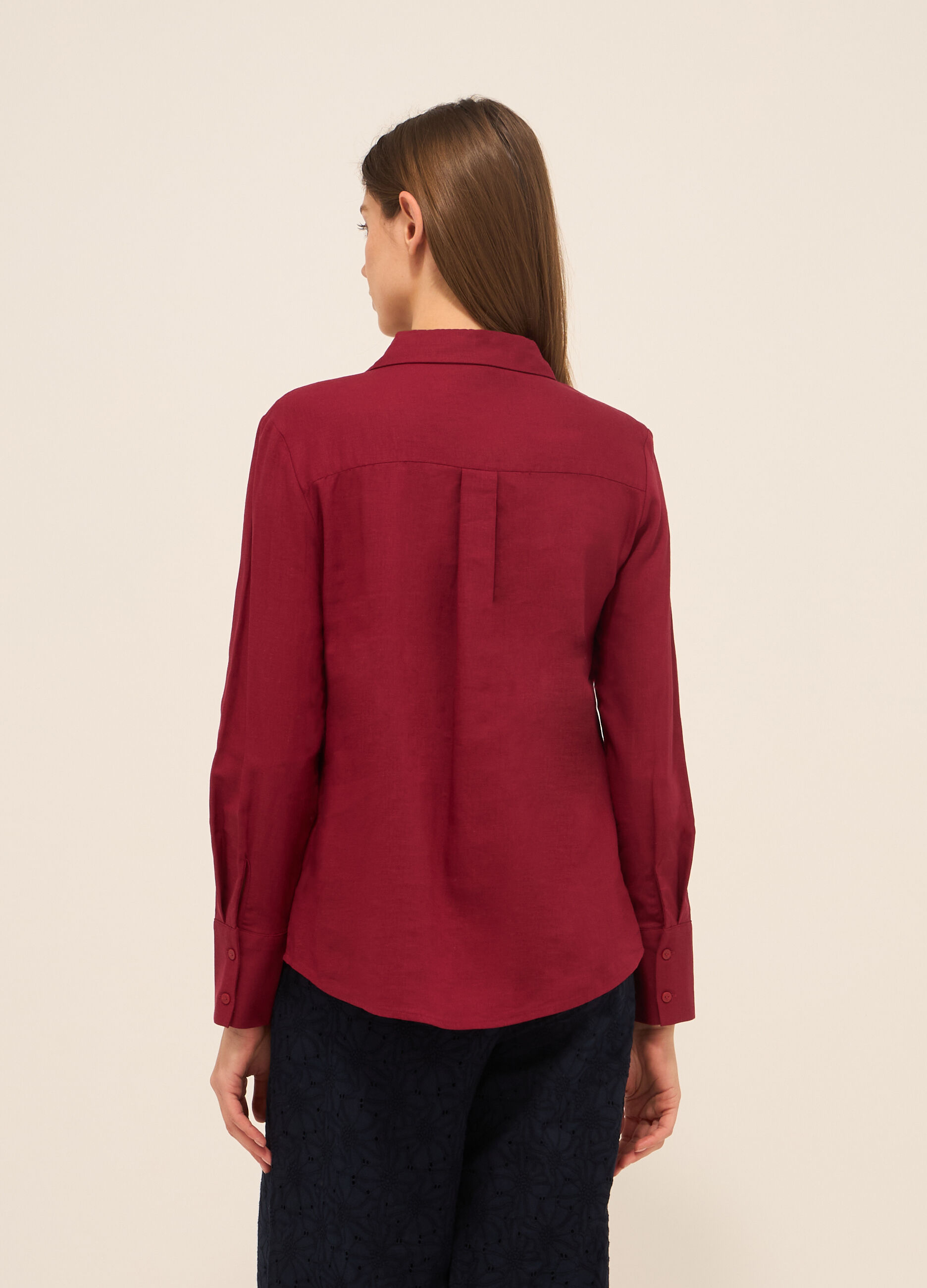 Camicia misto lino con scollo a V donna_1