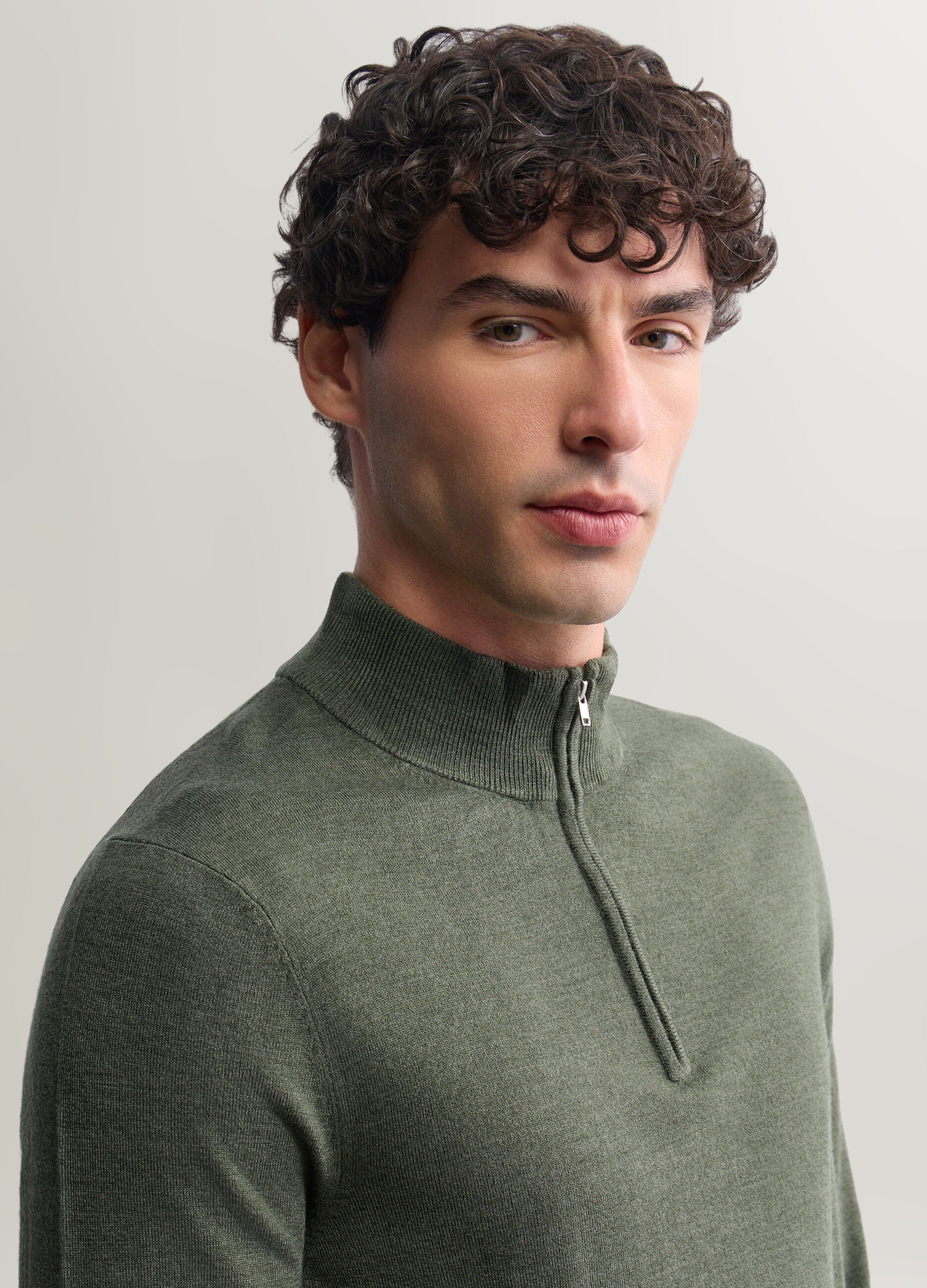Maglione con mezza zip in maglia rasata uomo_2