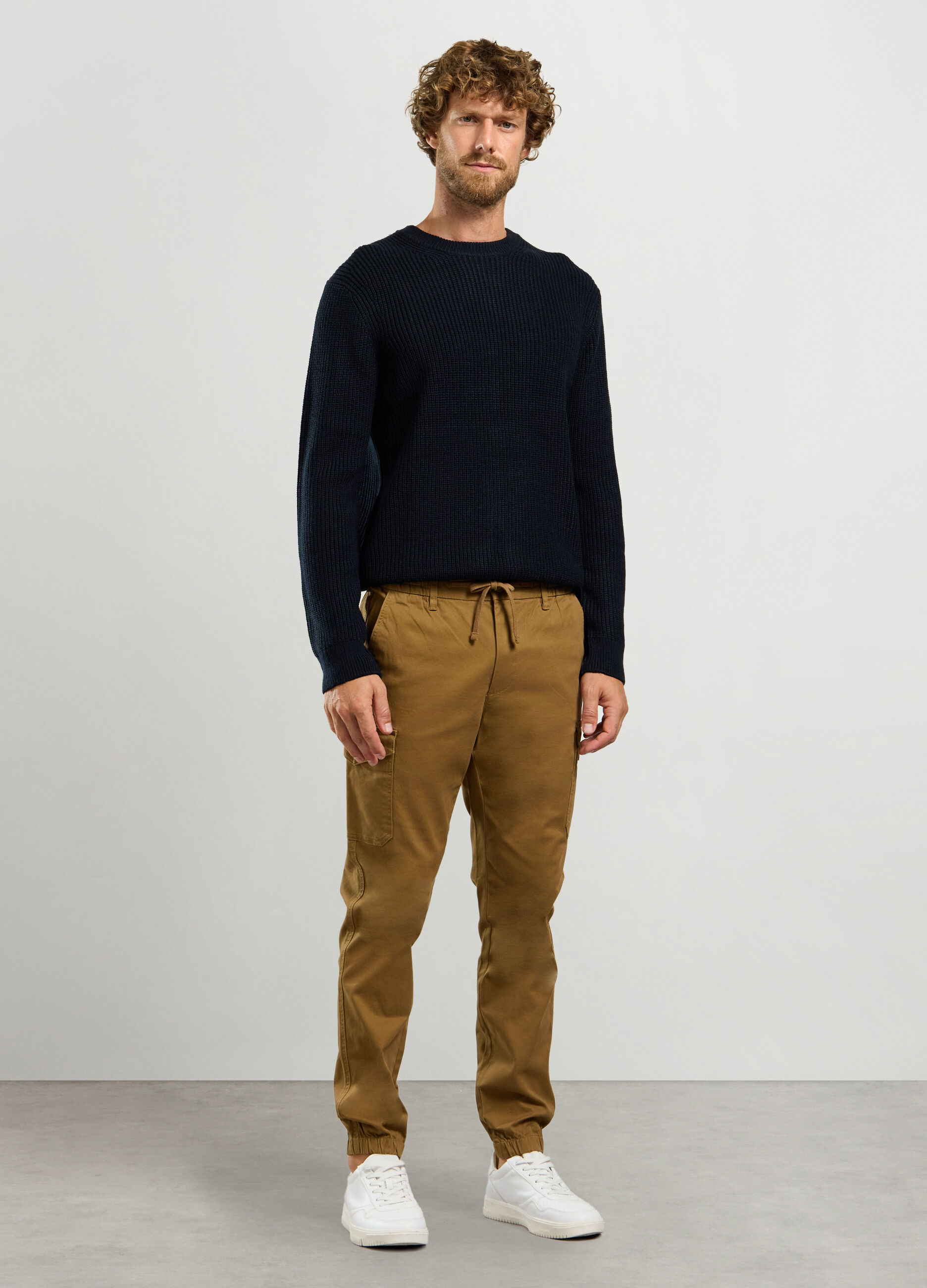 Joggers regular fit in cotone stretch uomo_0