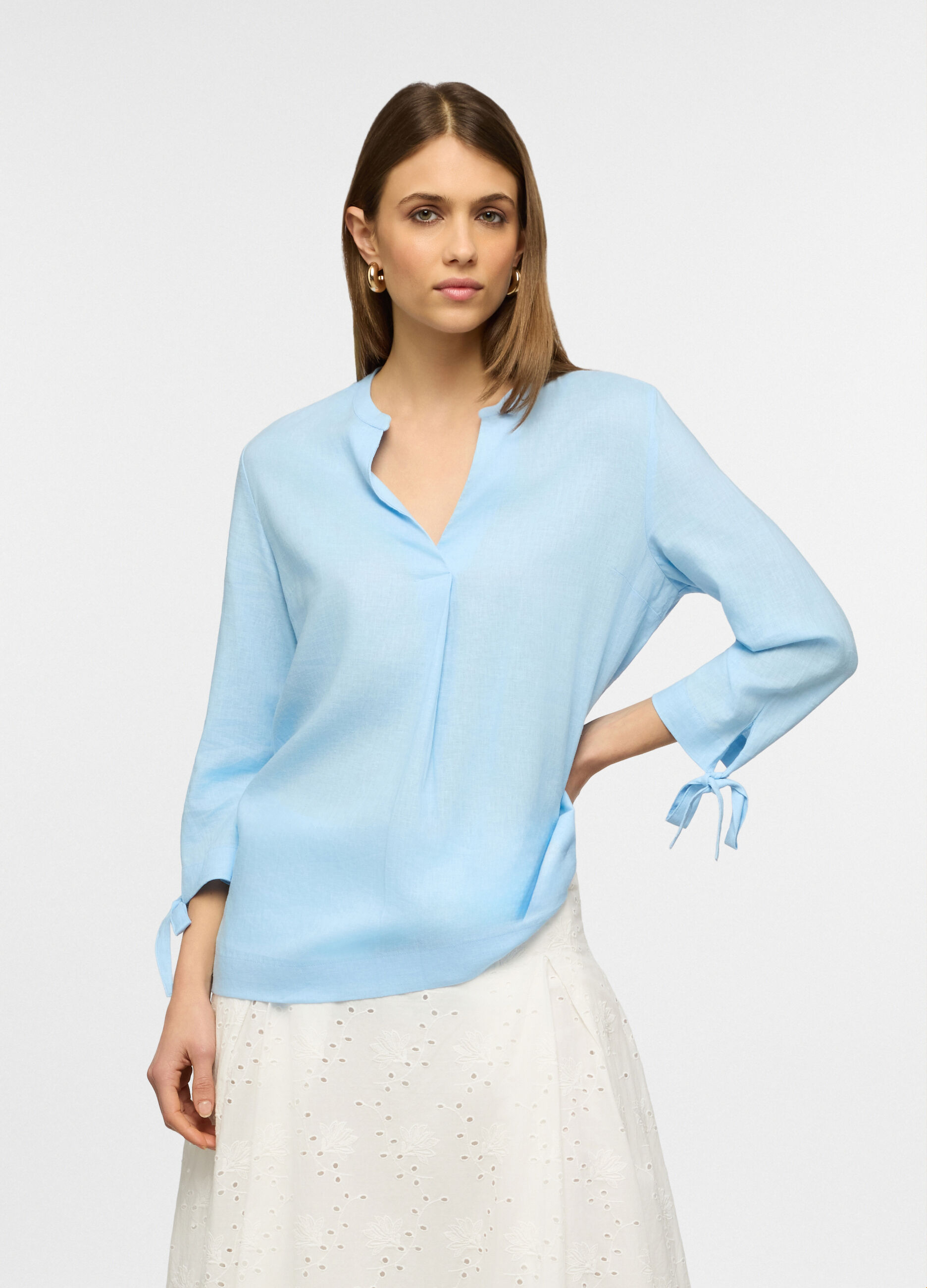 Blusa regular fit con scollo a V misto lino donna_0