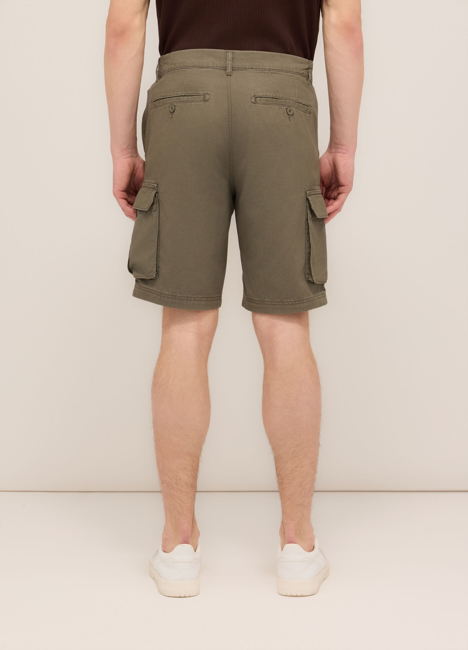 Bermuda cargo in twill di cotone uomo_1