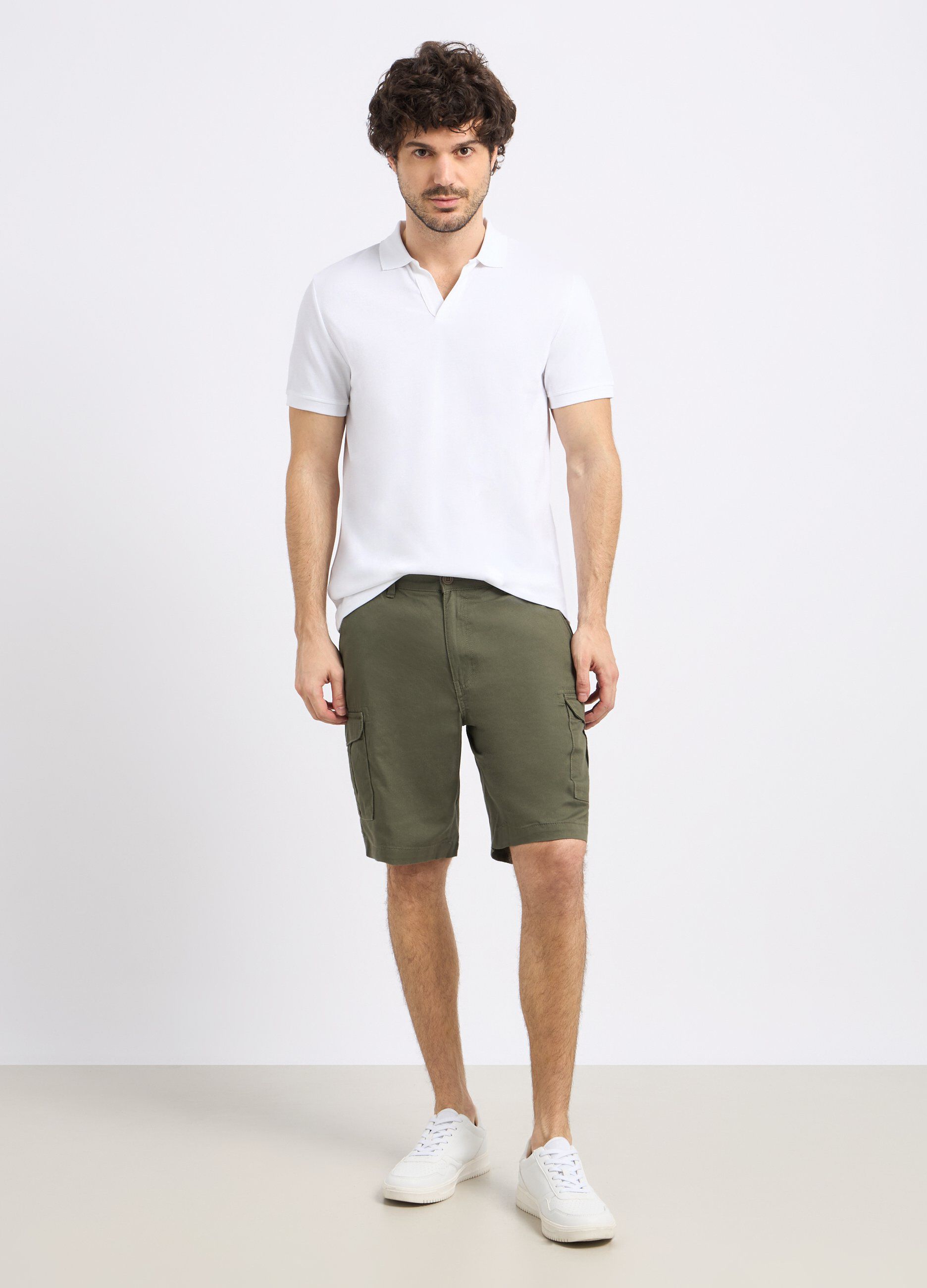 Shorts cargo in puro cotone uomo_0
