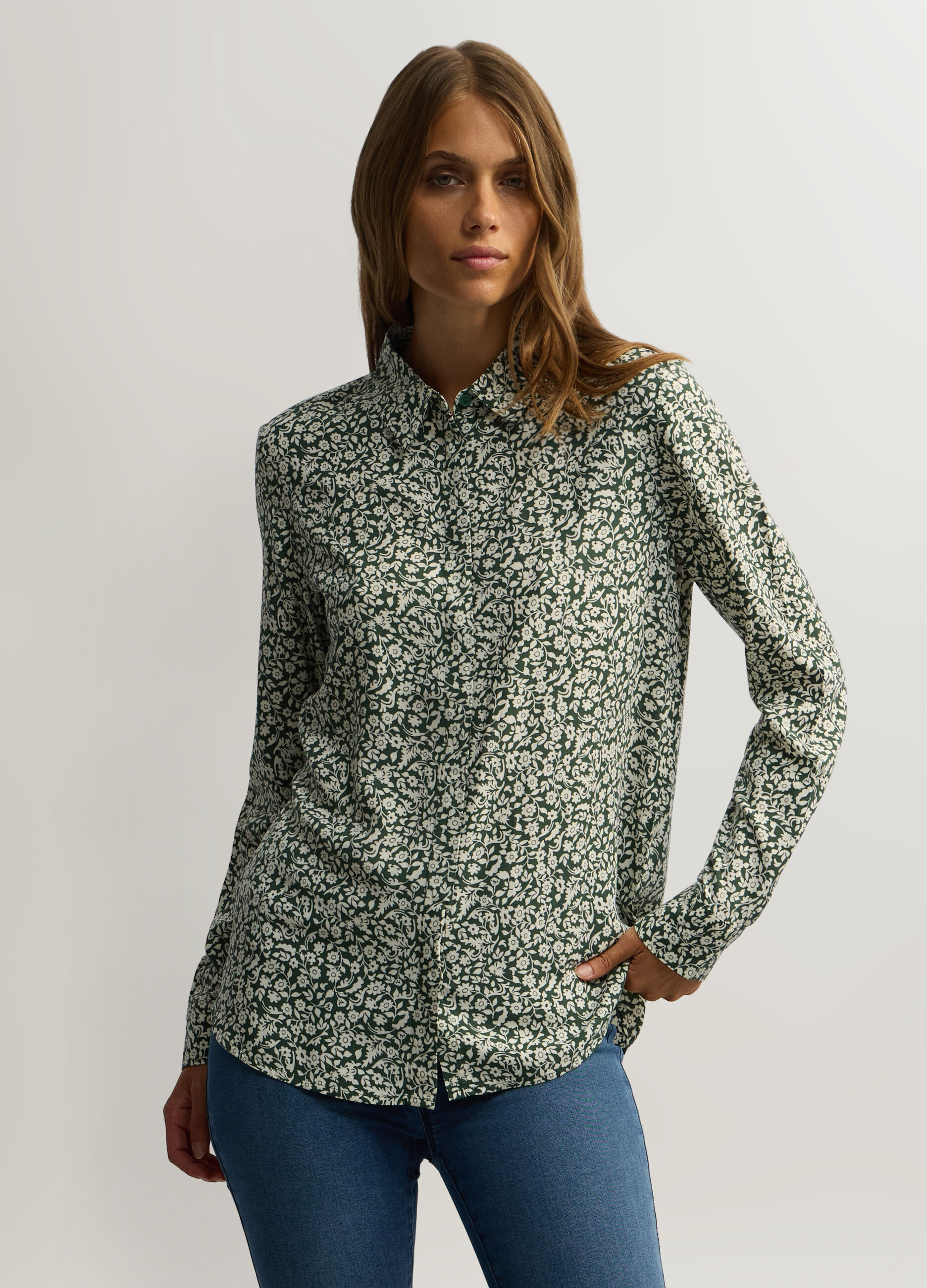 Camicia con collo alla francese in pura viscosa donna_0