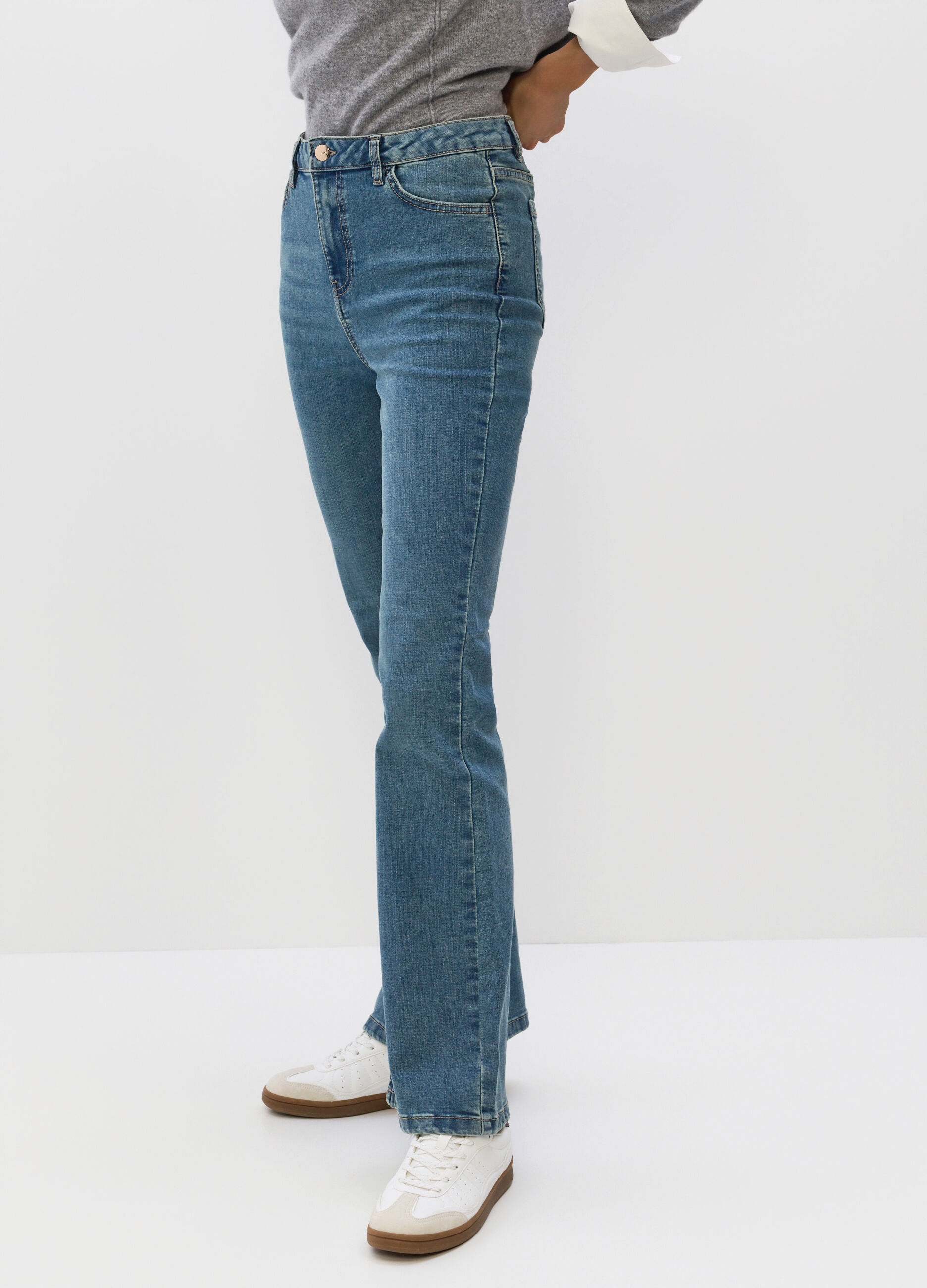 Pantaloni Flare Fit in denim stretch misto cotone donna_2