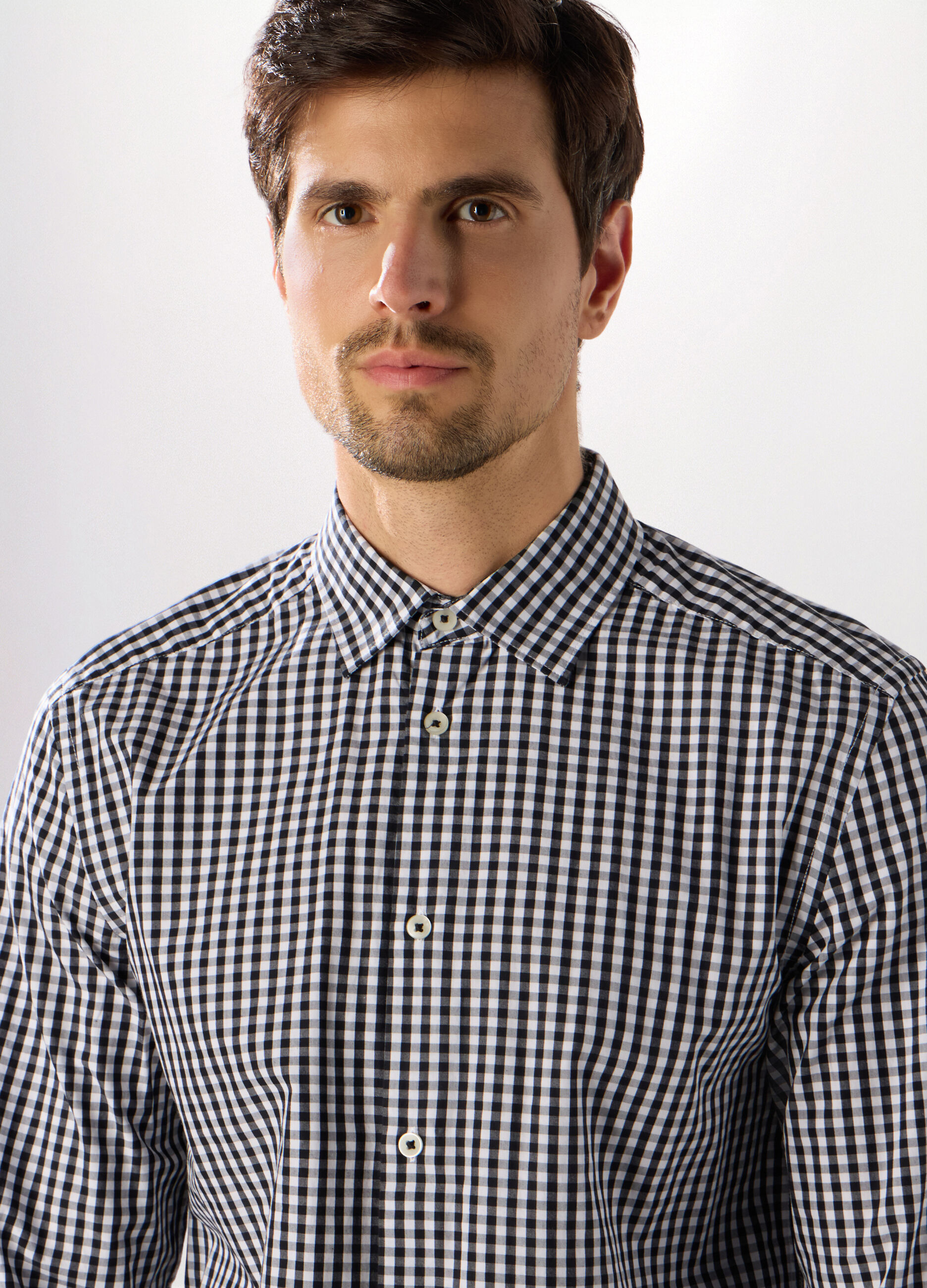 Camicia regular fit in cotone a quadretti uomo