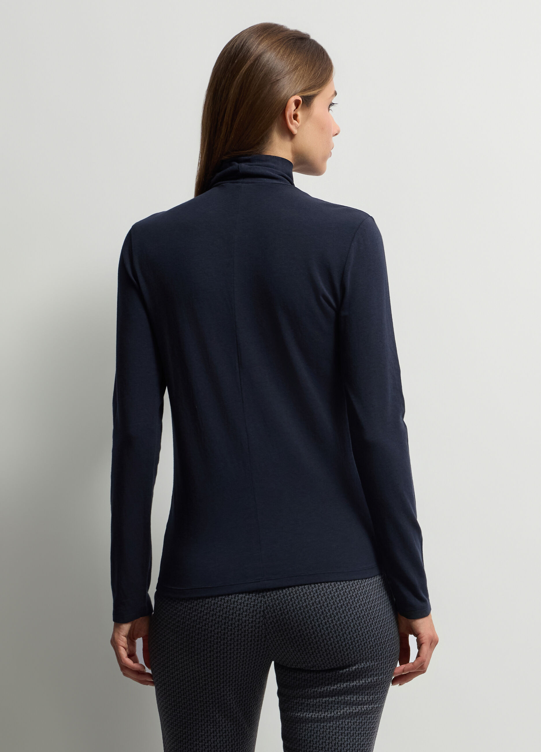 T-shirt con collo alto incrociato Slim Fit donna_1