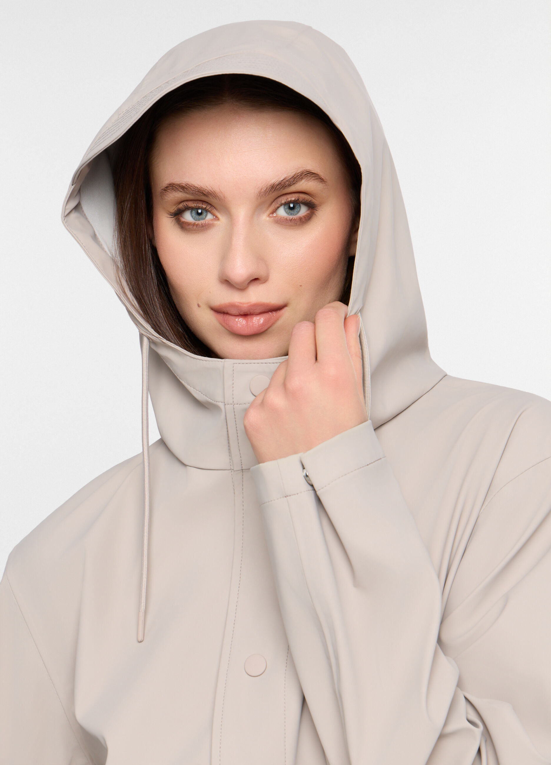 Giacca lunga antipioggia con cappuccio donna_2