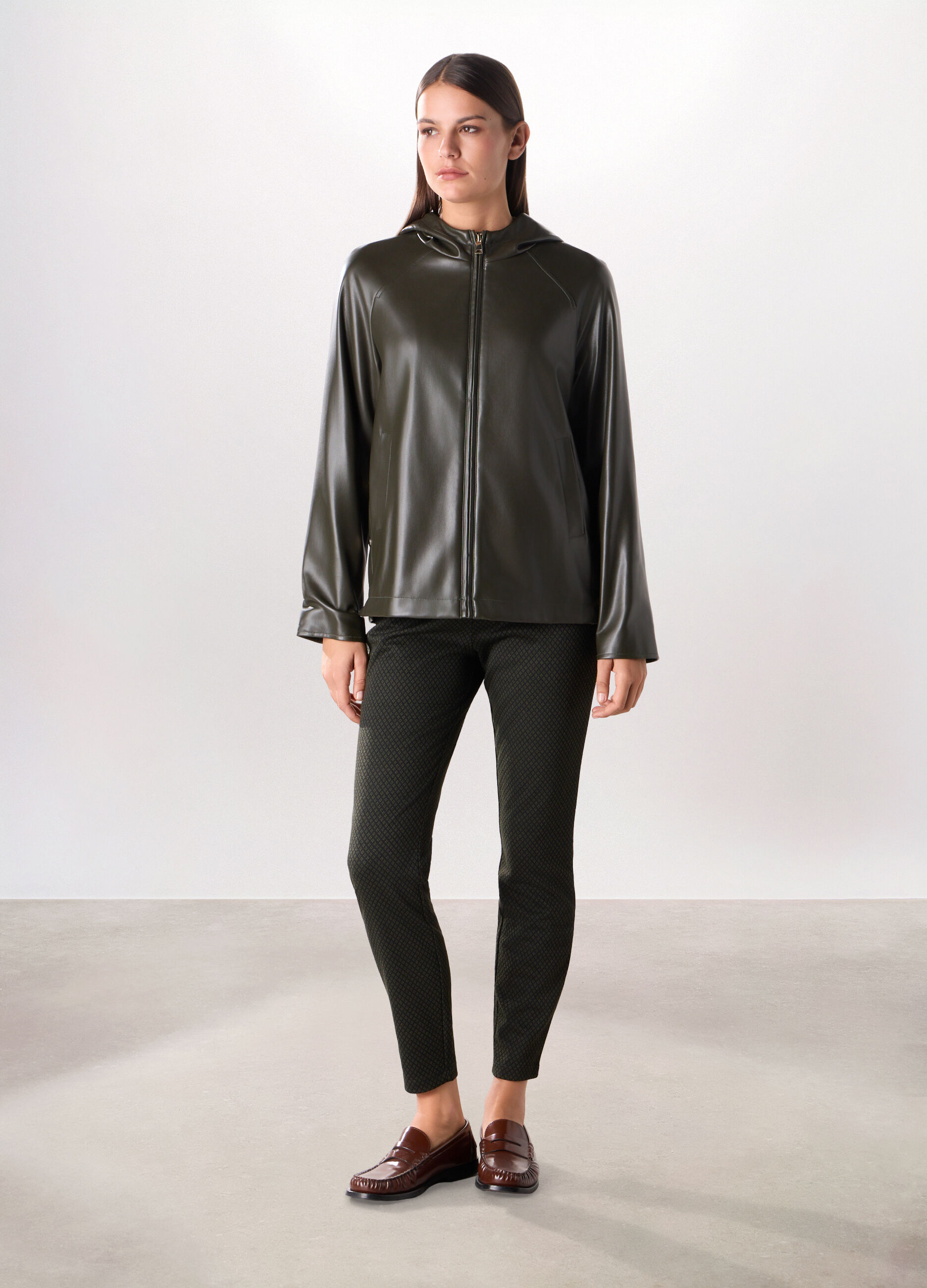 Cappotto in eco pelle donna_0