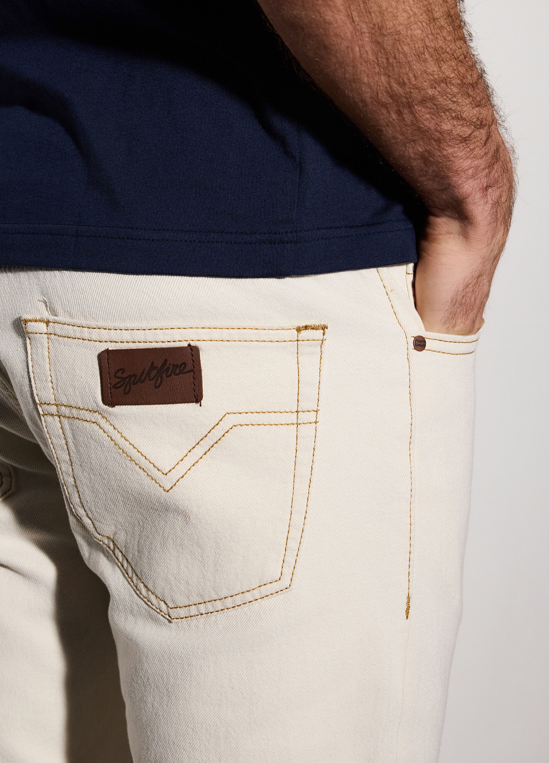 Jeans regular fit in denim di cotone e canapa uomo_2