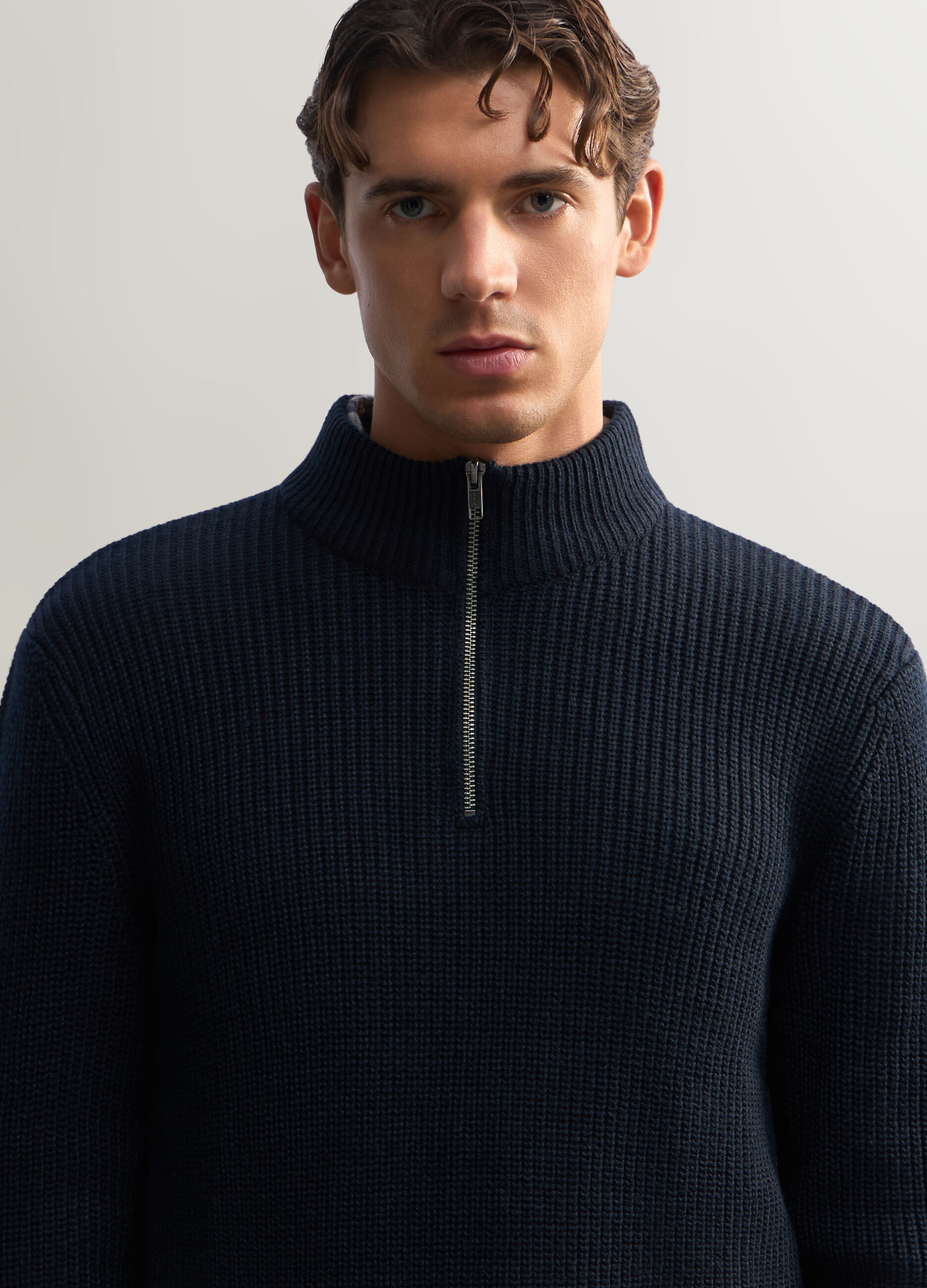 Maglione collo alto con apertura a zip uomo_2