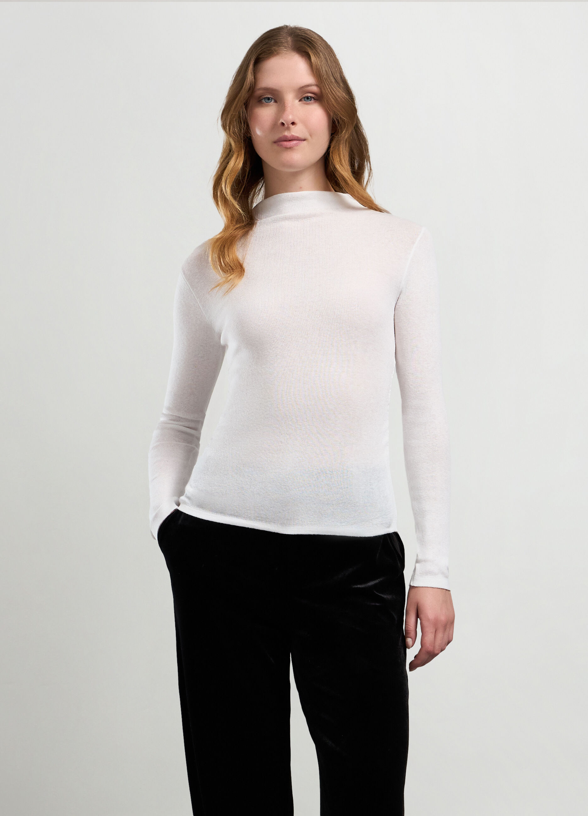 T-shirt in cotone stretch a collo alto donna_0