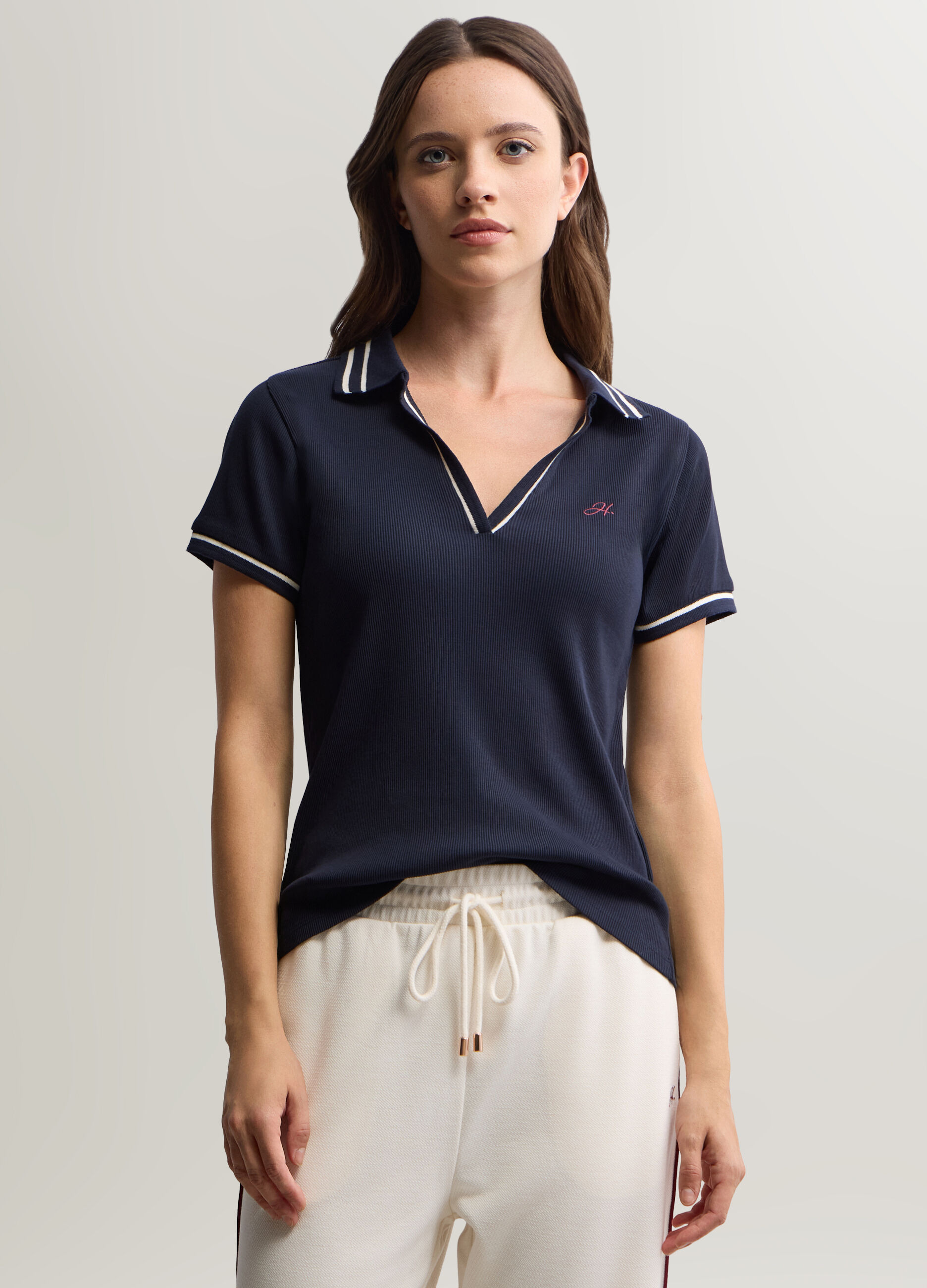T-shirt Fitted con scollo a V donna_0