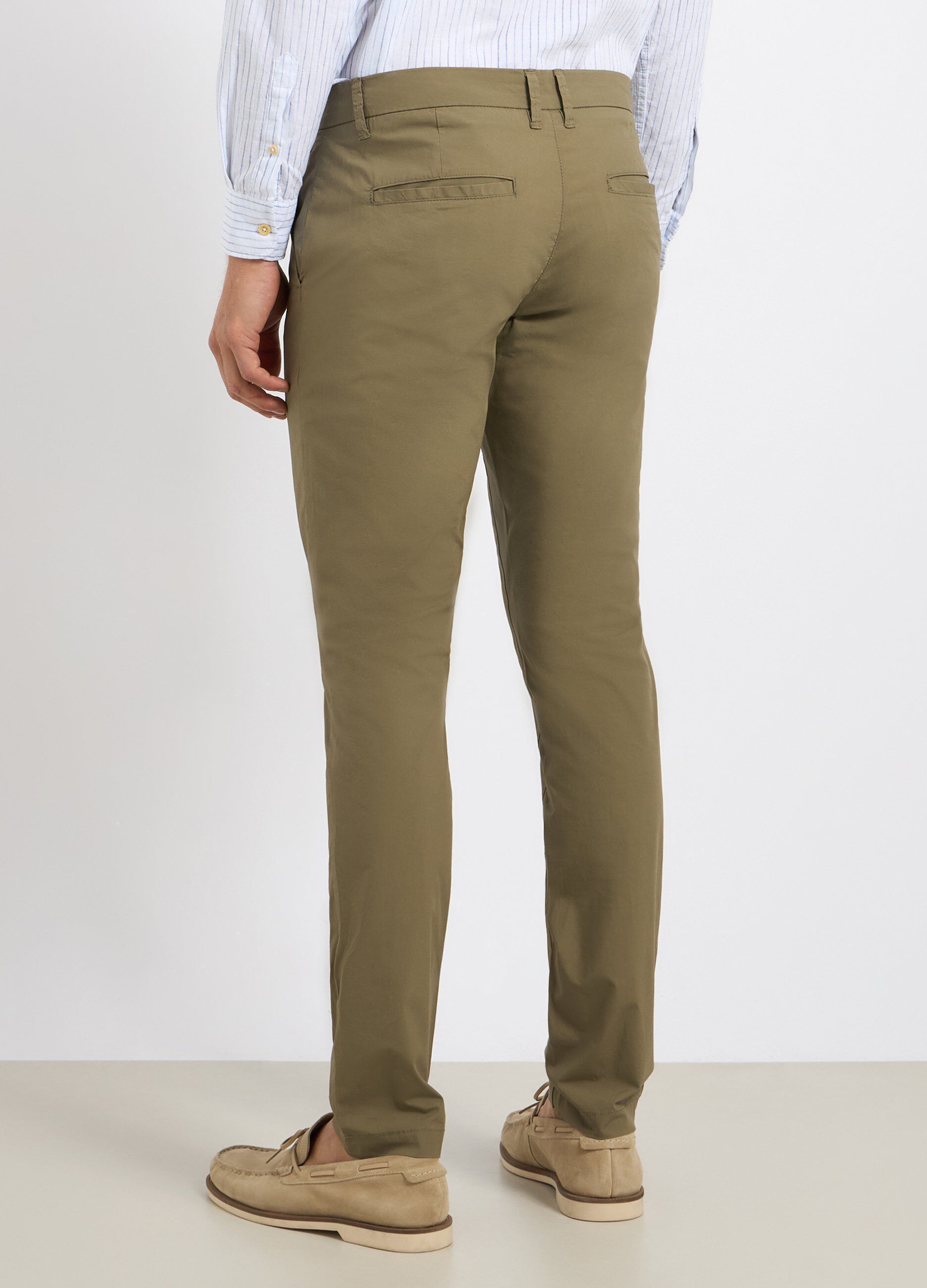 Pantaloni chino in cotone stretch uomo_1
