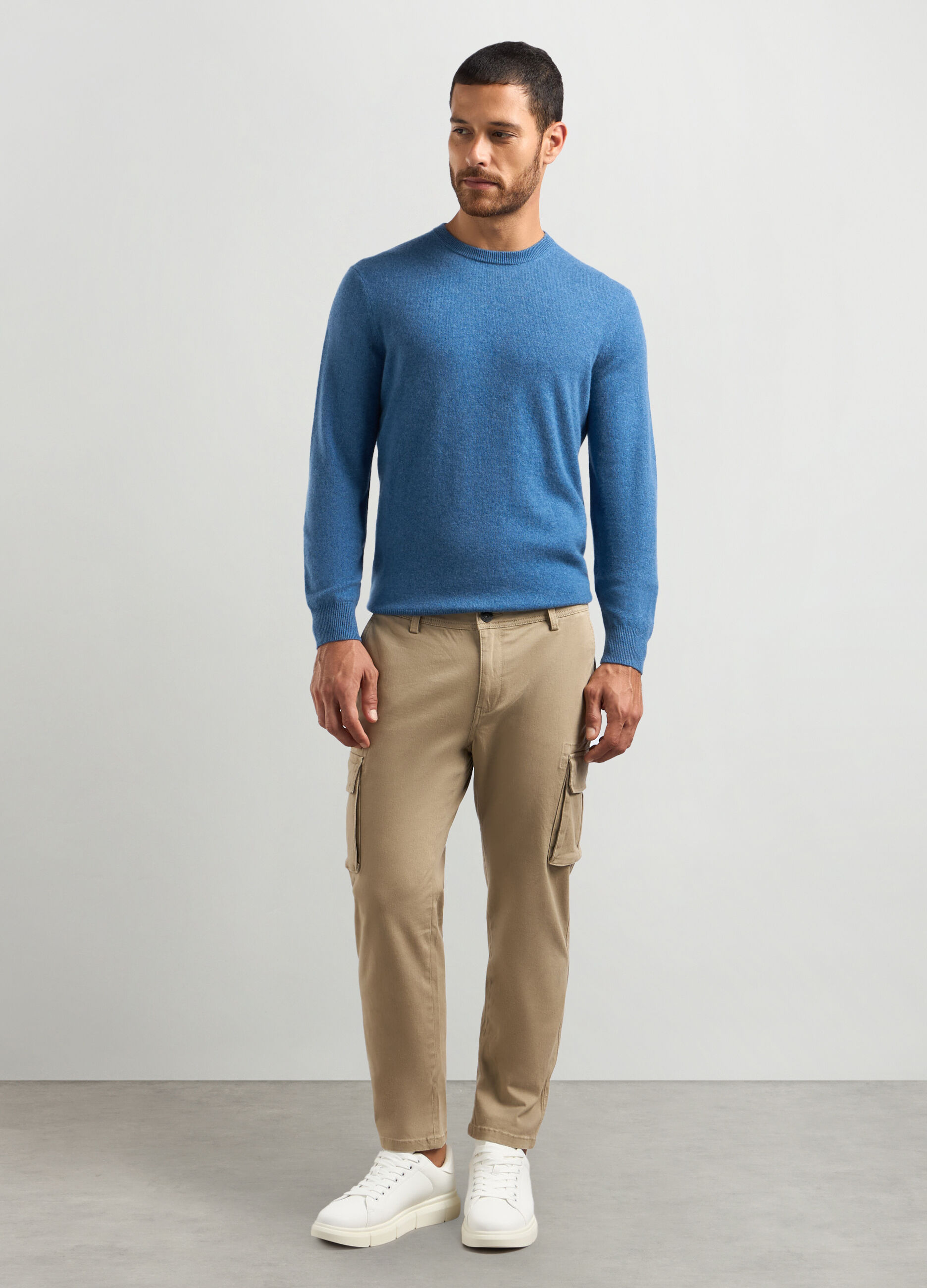 Pantaloni cargo slim fit in cotone stretch uomo_0
