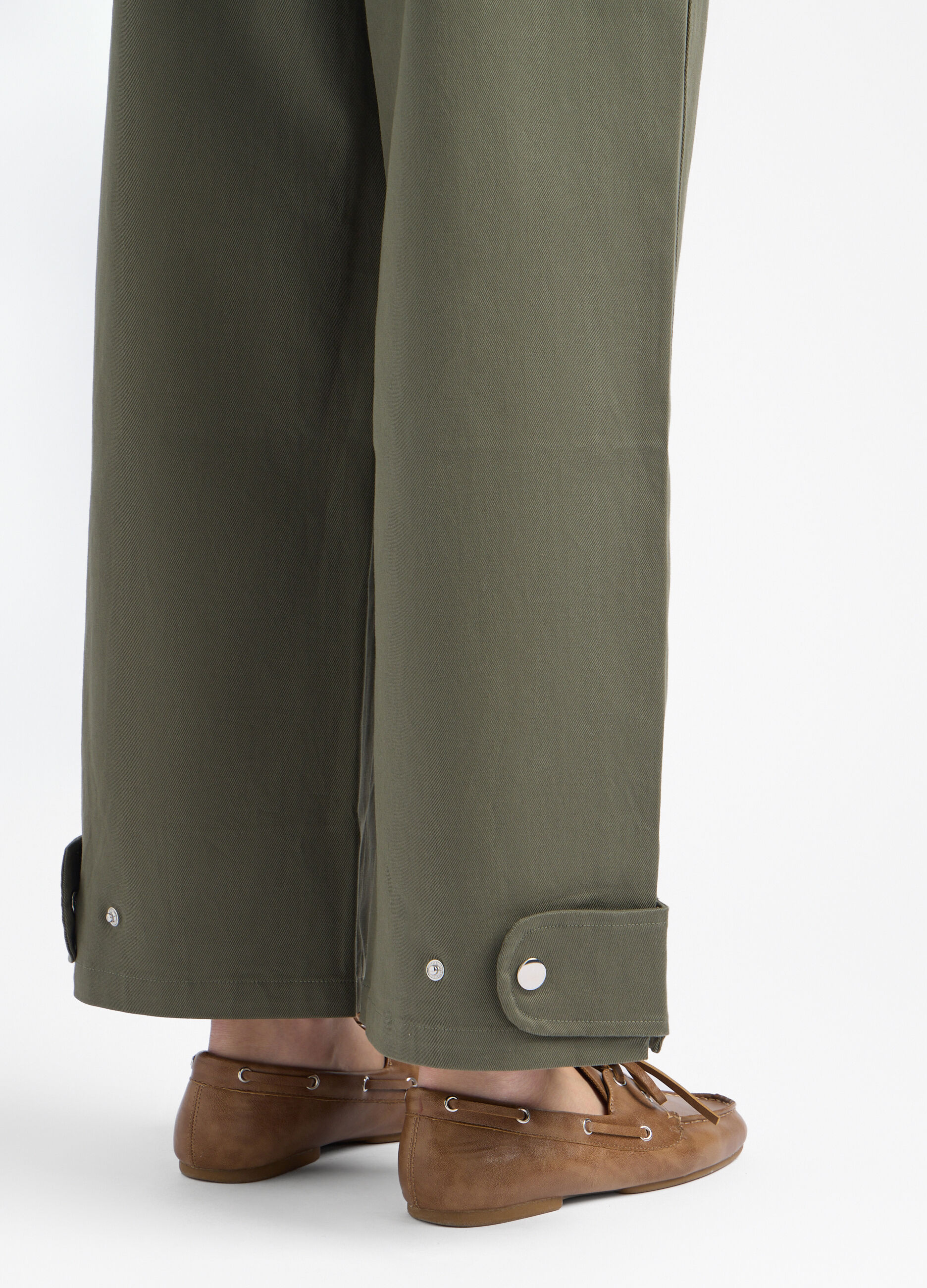 Pantaloni Fit Over in Twill di cotone stretch donna_3