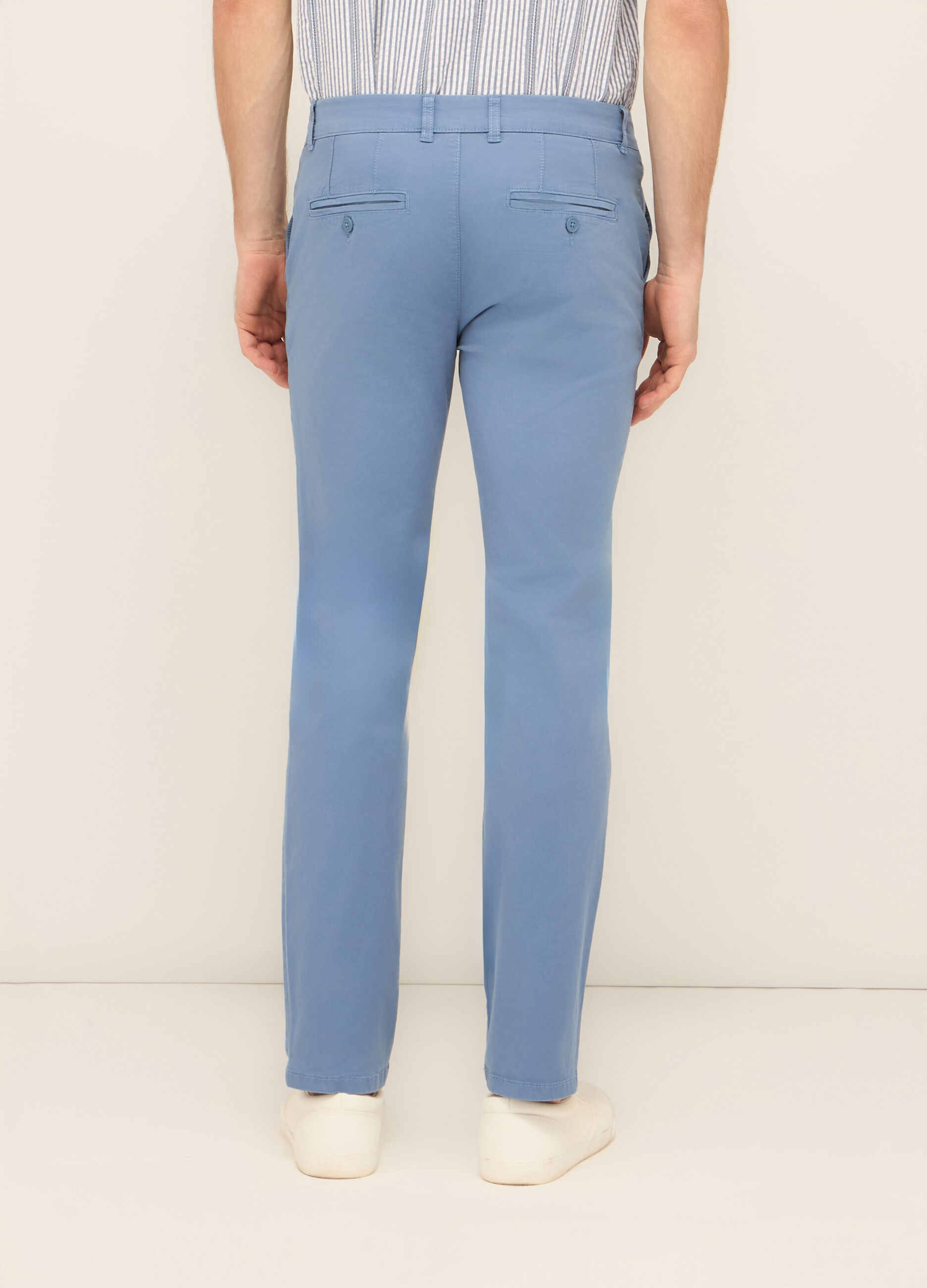 Pantaloni chino in cotone stretch uomo_1