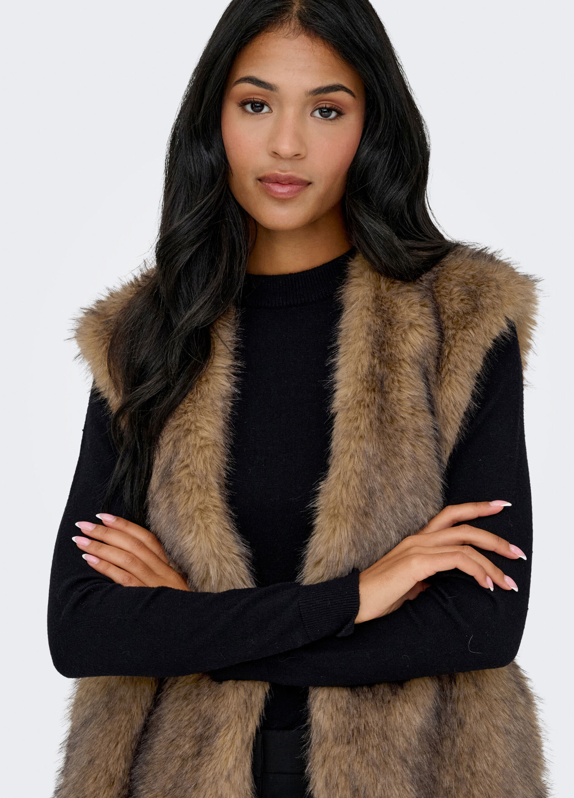 Cappotto smanicato in eco fur donna_4