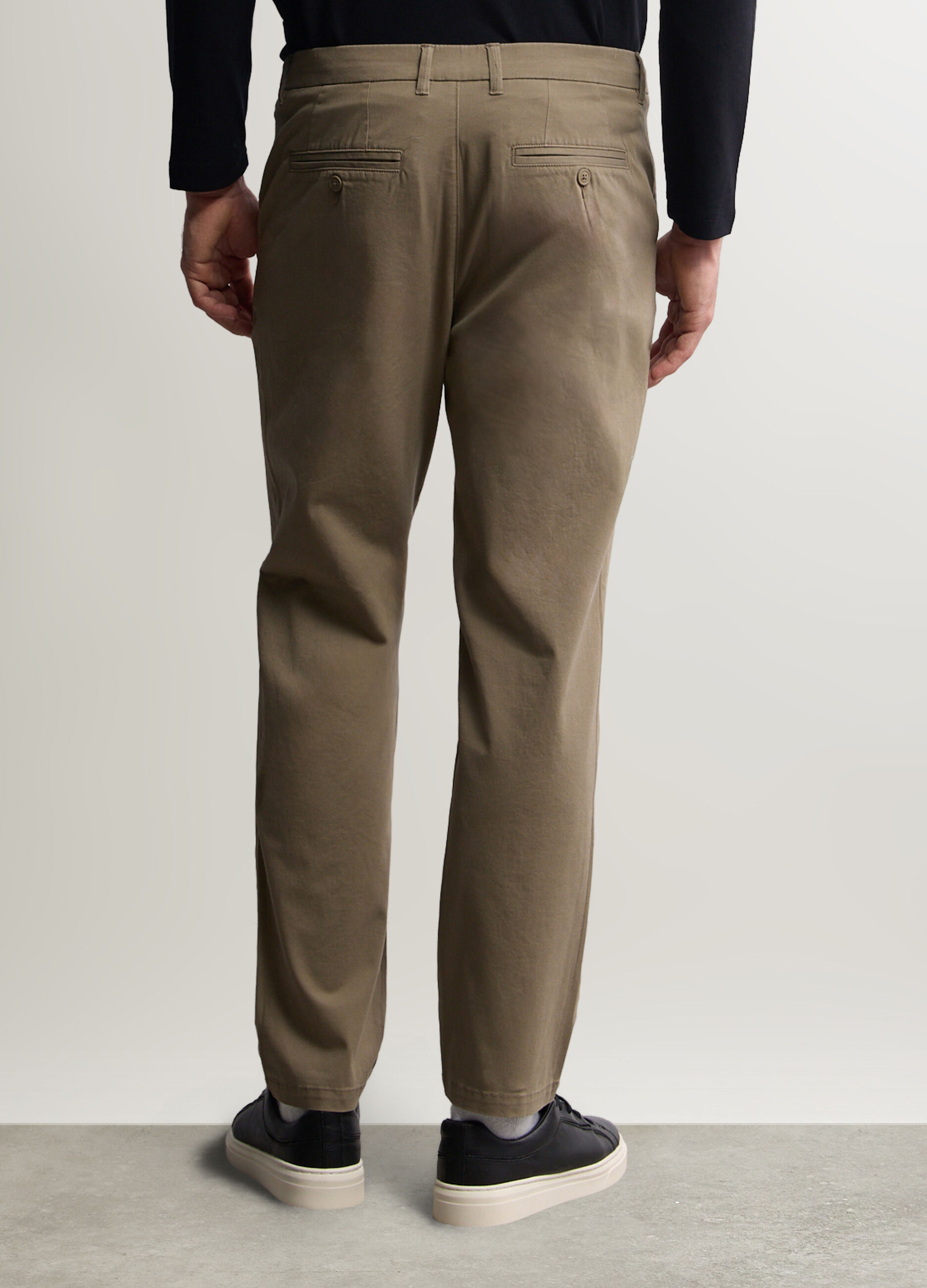 Pantaloni chino in cotone stretch uomo_2